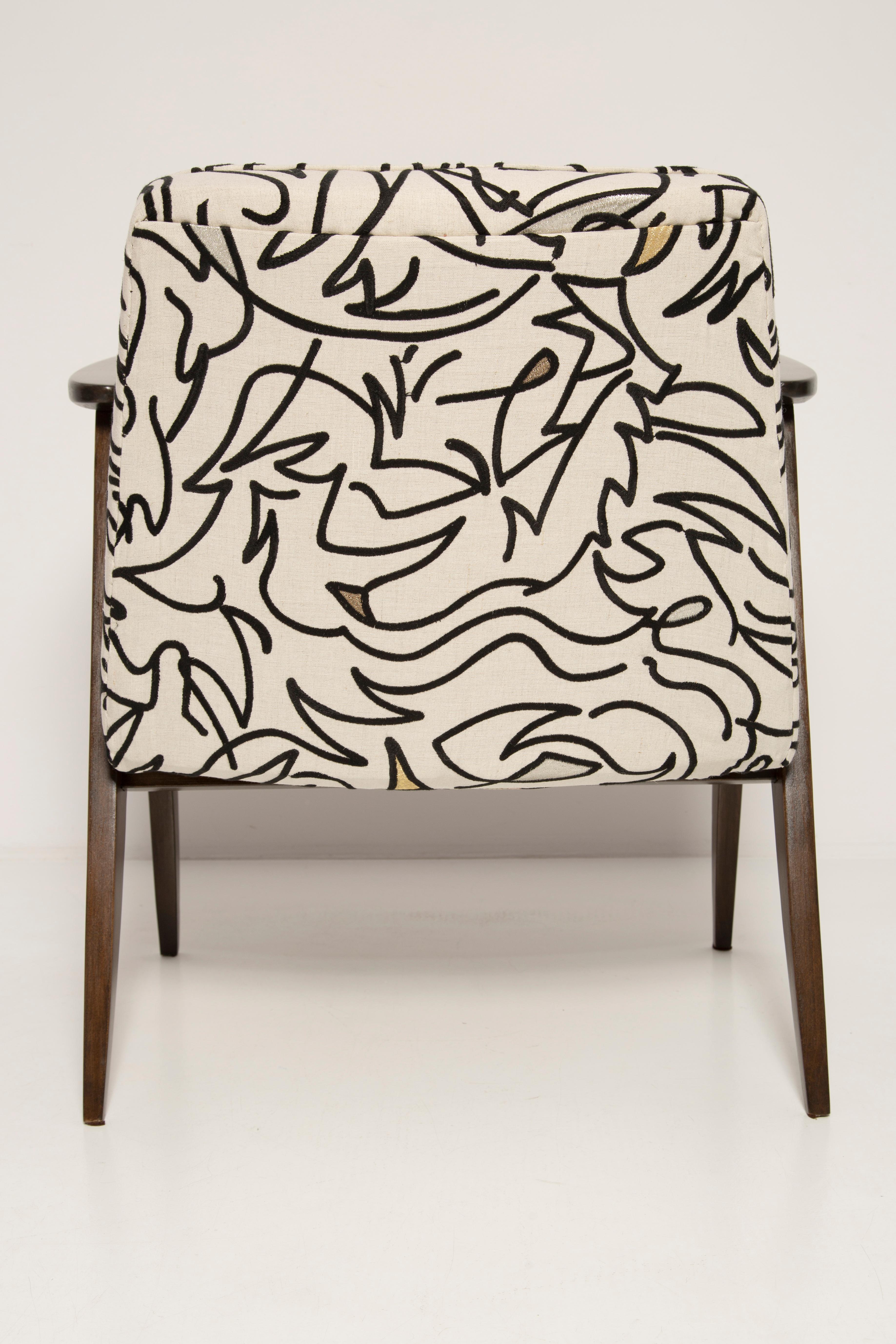 Mid Century 366 Armchair in Light Linen, by Jozef Chierowski, Poland, 1960s For Sale 3