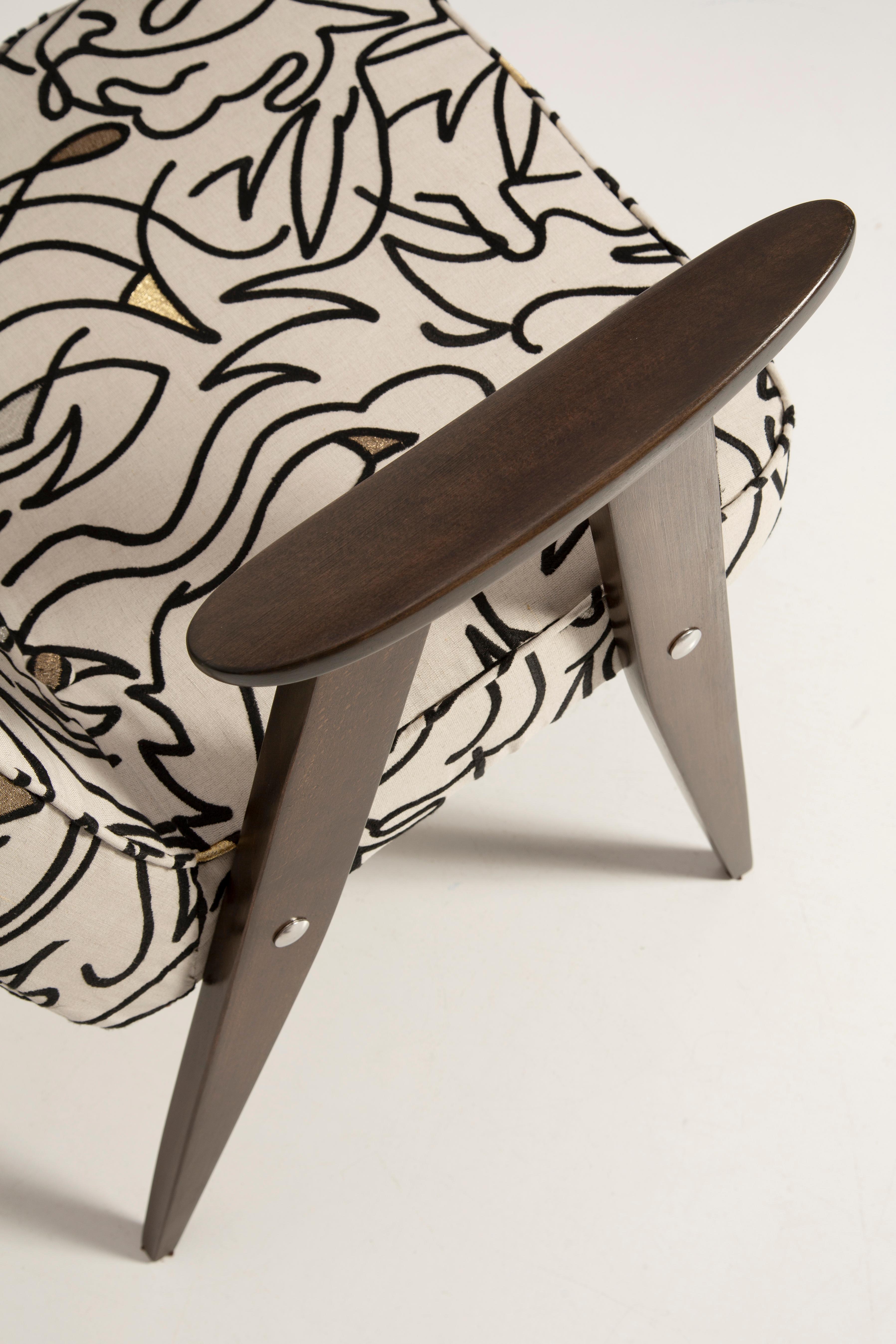 20th Century Mid Century 366 Armchair in Light Linen, by Jozef Chierowski, Poland, 1960s For Sale