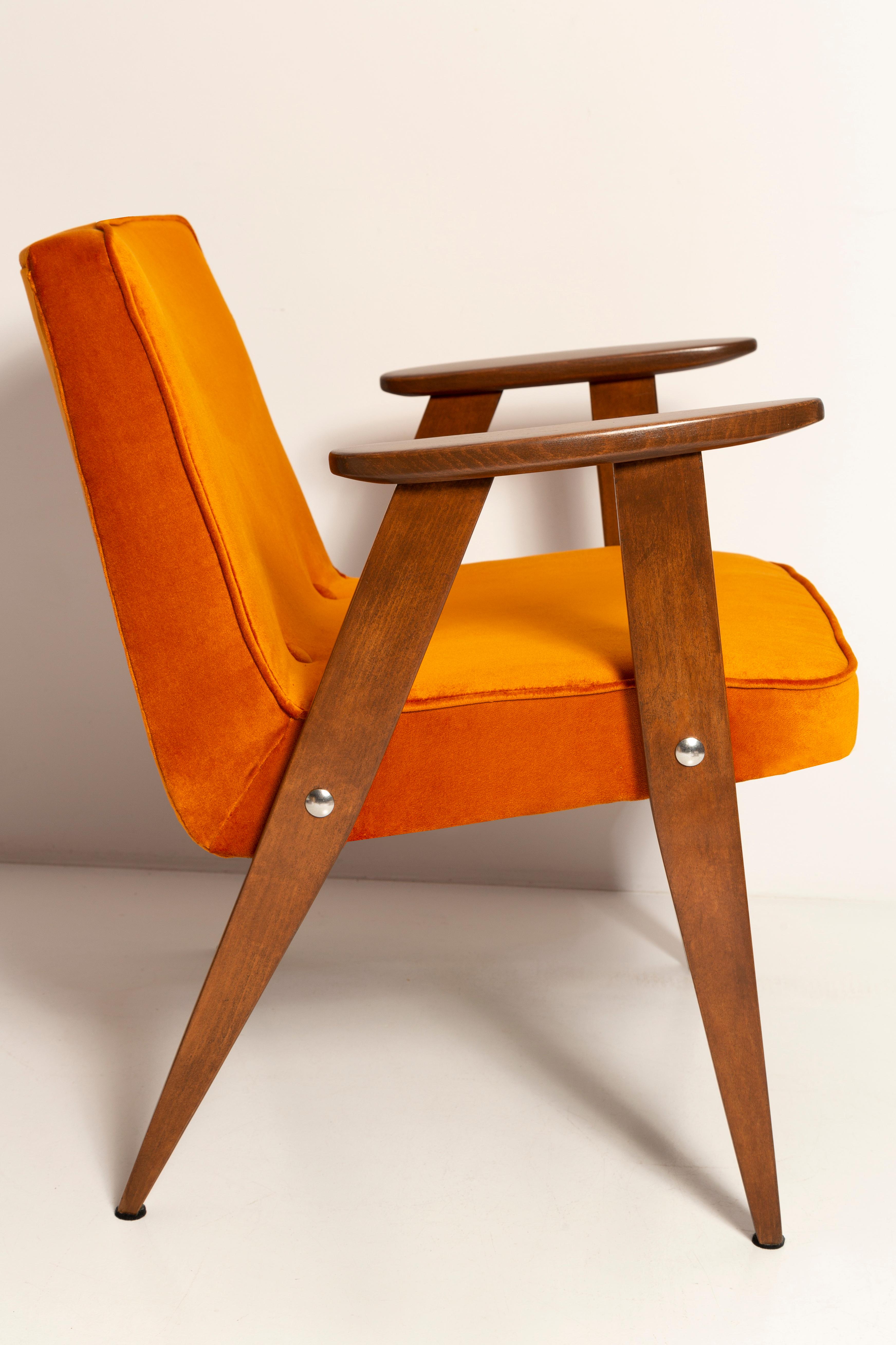 Hand-Crafted Mid-Century 366 Armchair in Orange Velvet, by Jozef Chierowski, Europe 1960s For Sale