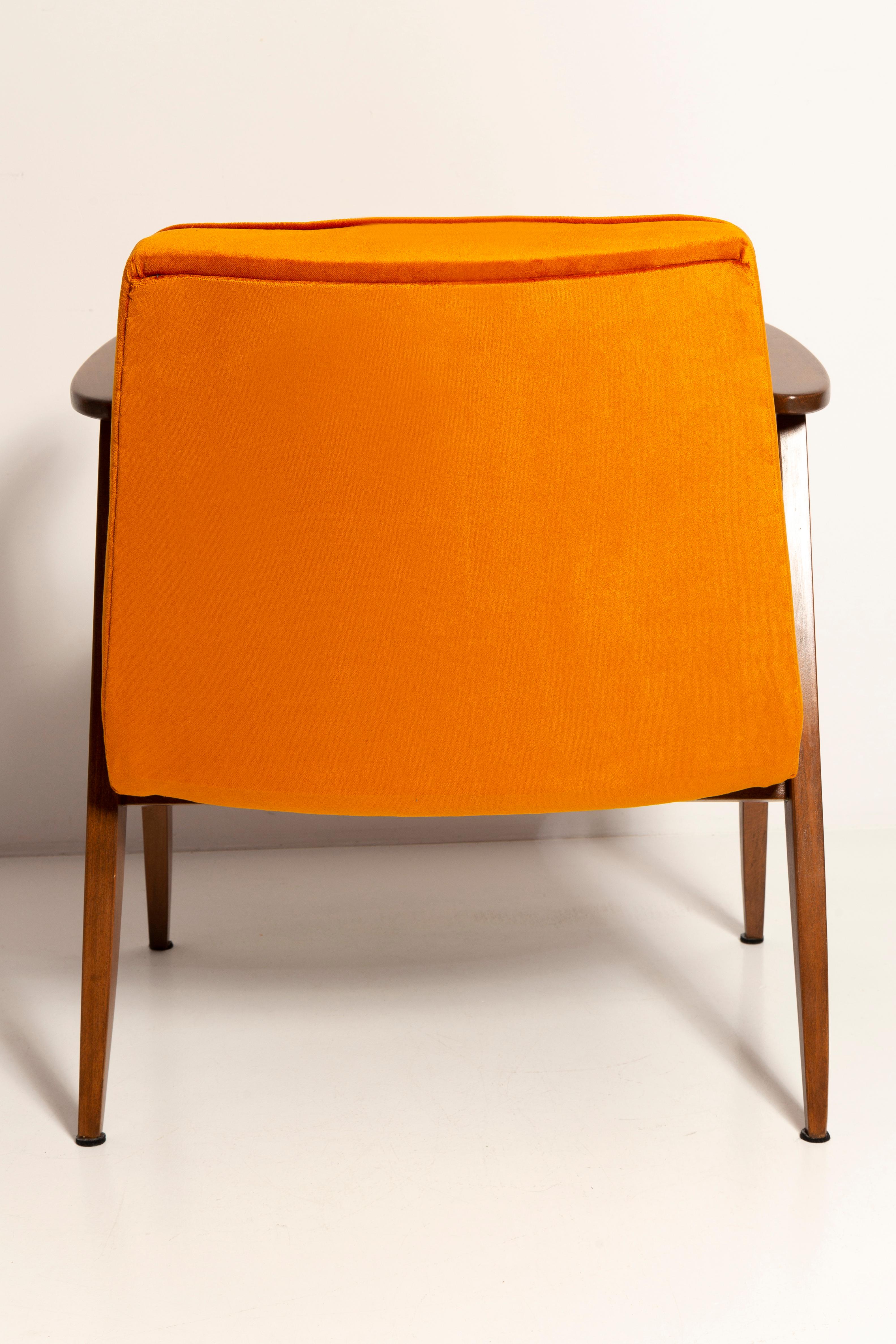 Beech Mid-Century 366 Armchair in Orange Velvet, by Jozef Chierowski, Europe 1960s For Sale