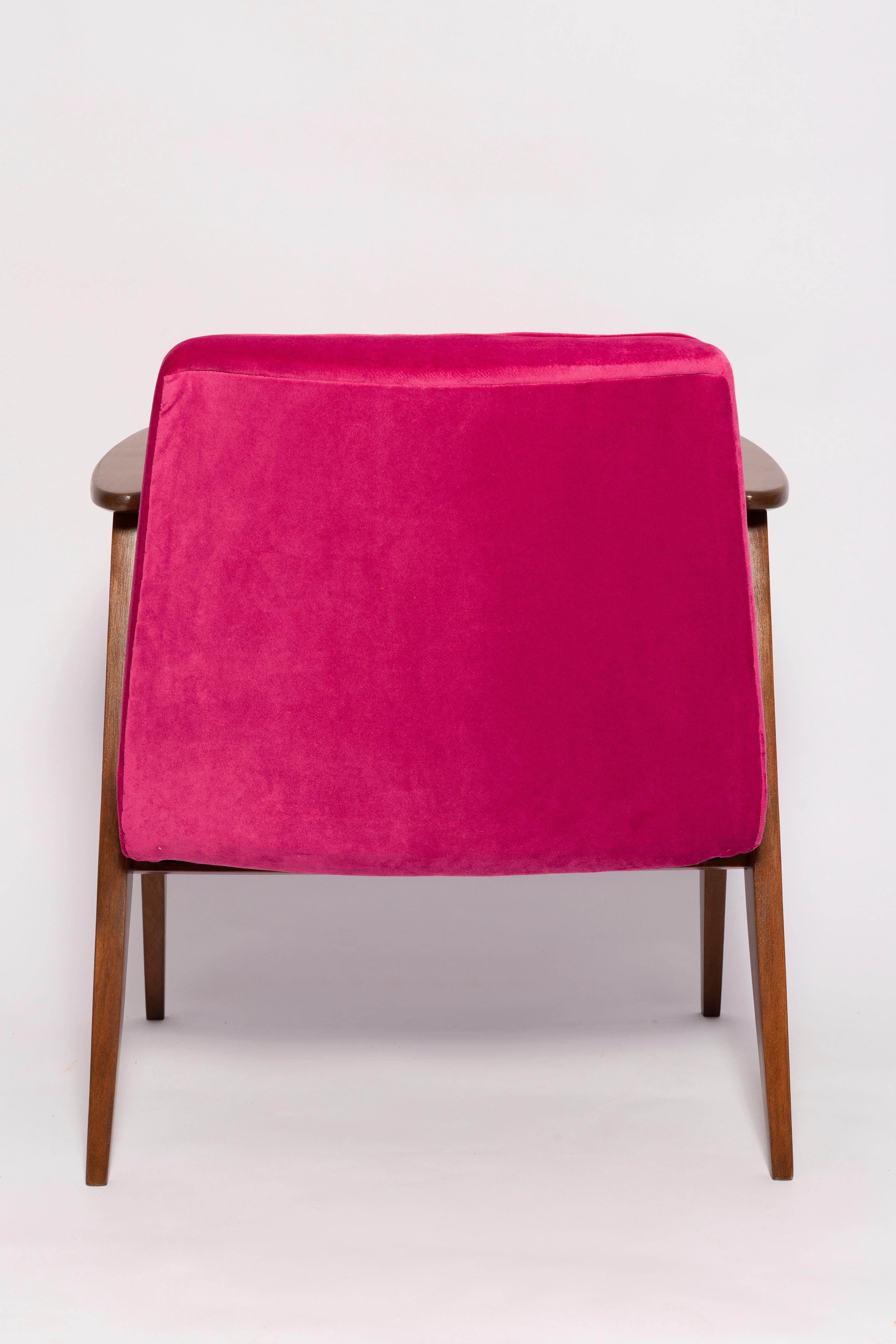 Textile Mid-Century 366 Armchair in Pink Velvet, by Jozef Chierowski, Europe 1960s For Sale