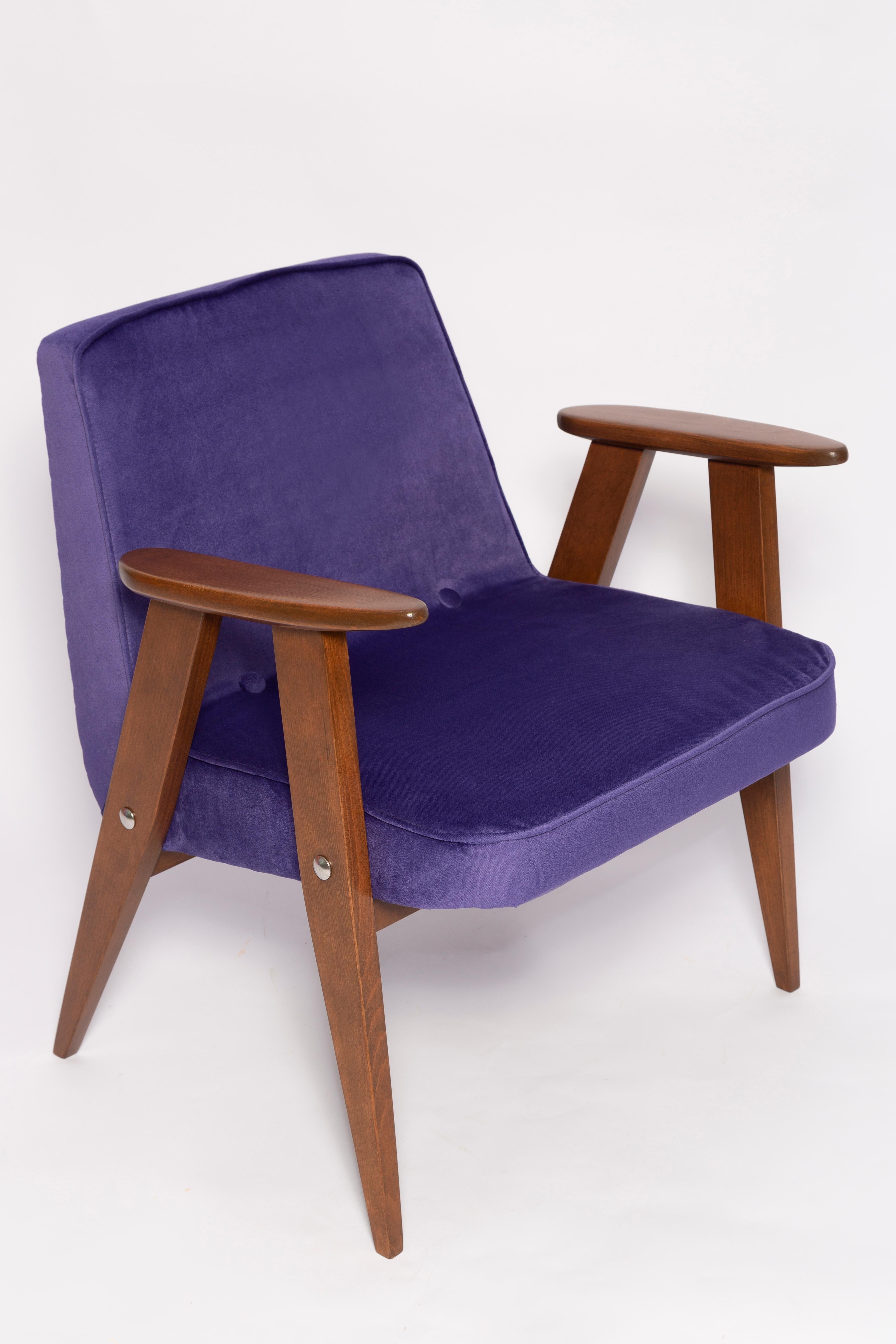 Mid-Century Modern Mid-Century 366 Armchair in Purple Velvet, by Jozef Chierowski, Europe 1960s For Sale