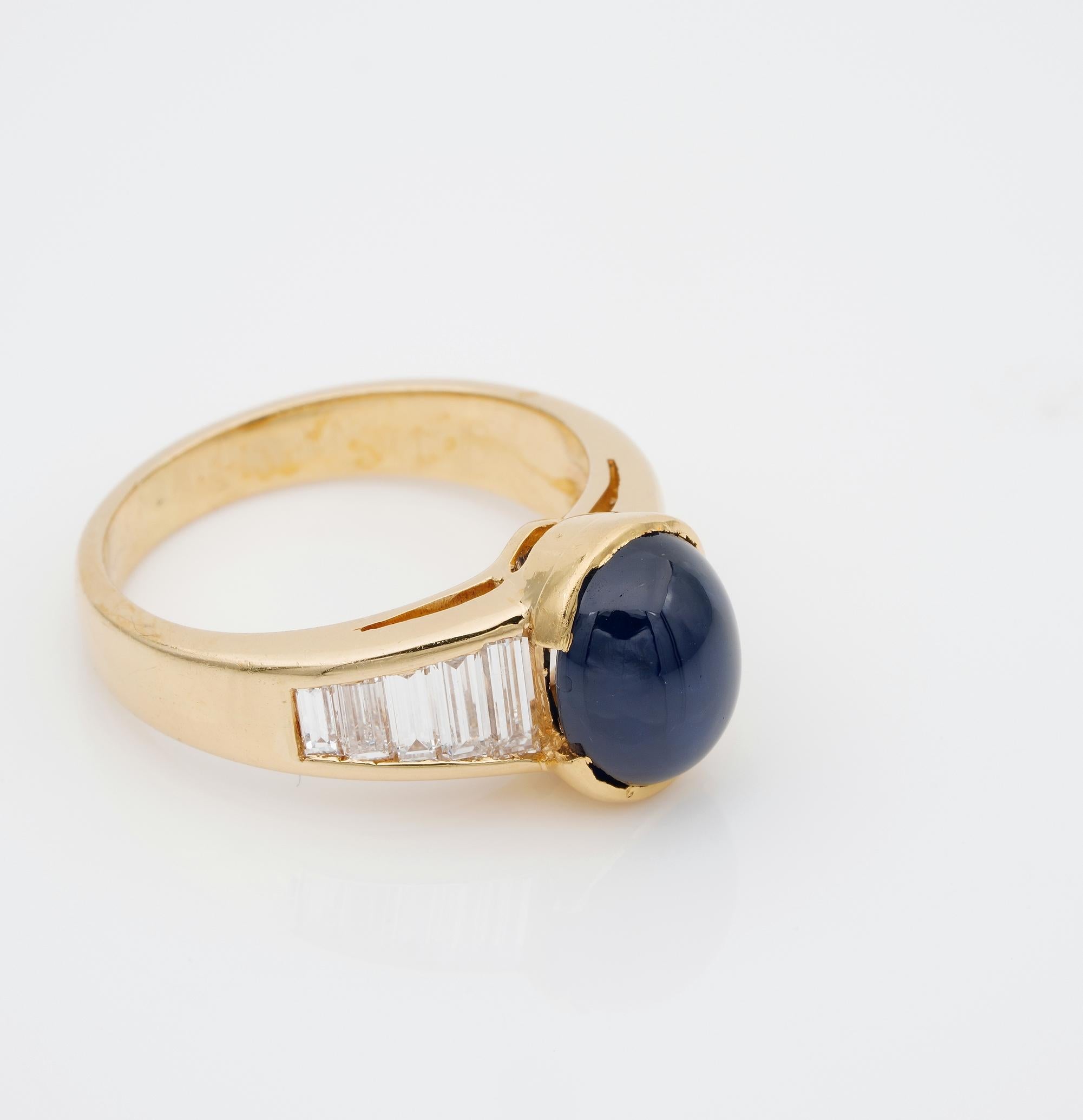 Contemporary Midcentury 3.80 Carat Natural Untreated Sapphire 1.0 Carat G Diamond Ring For Sale