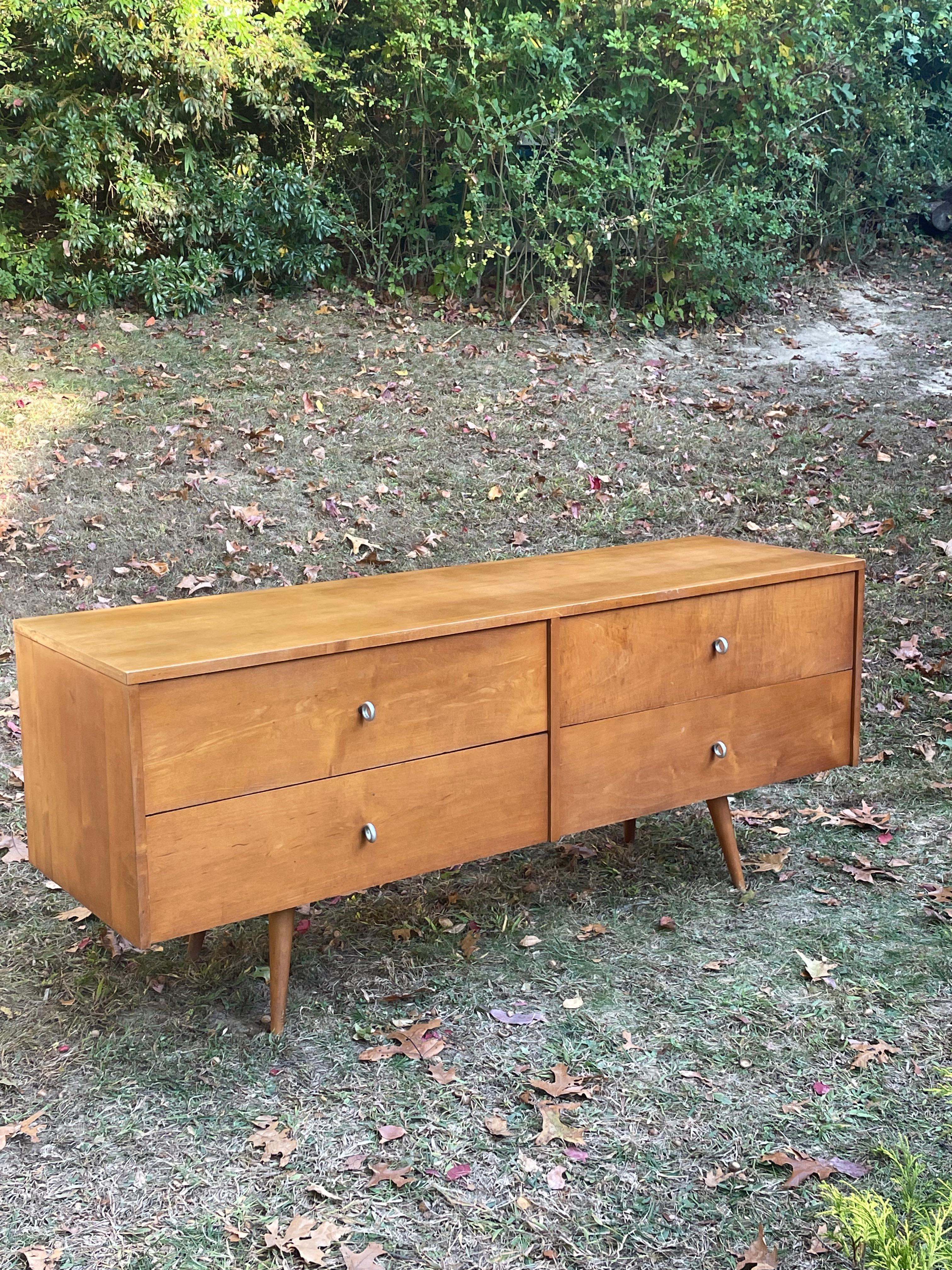 Cómoda/Credenza Mid Century 4 cajones de perfil bajo by Paul McCobb en venta 6