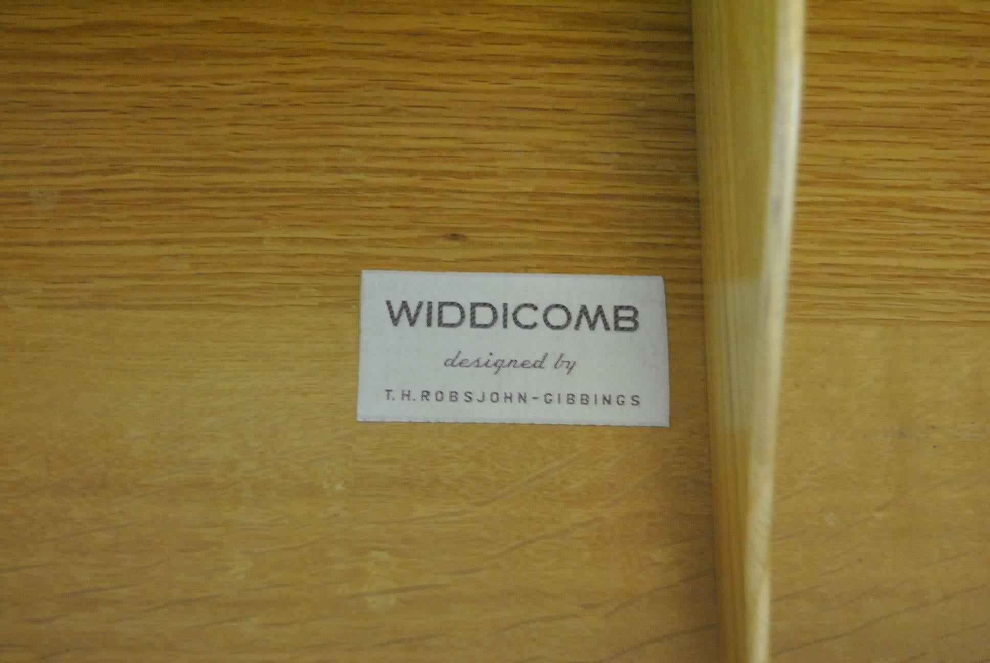 Midcentury Four-Drawer Walnut Chest by T.H. Robsjohn-Gibbings for Widdicomb 2