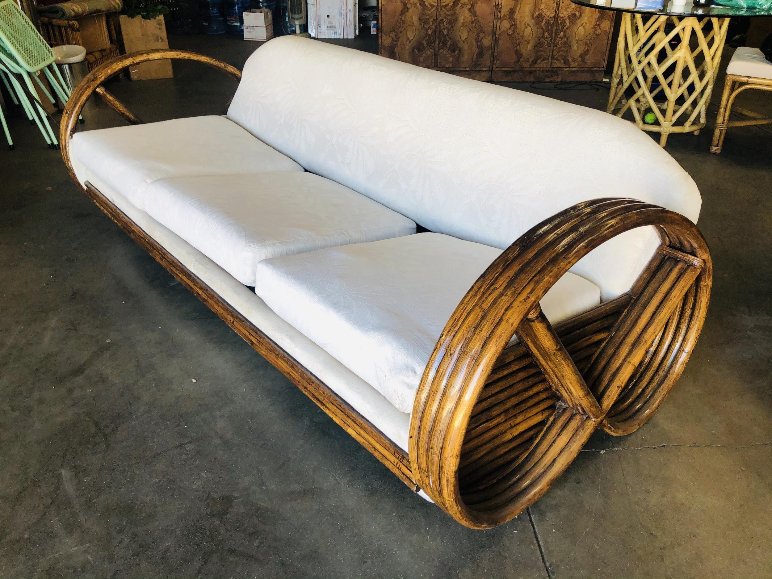 Mid Century 4 Strand Round Pretzel Sleeper Sofa w/ Pullout Bed In Excellent Condition In Van Nuys, CA