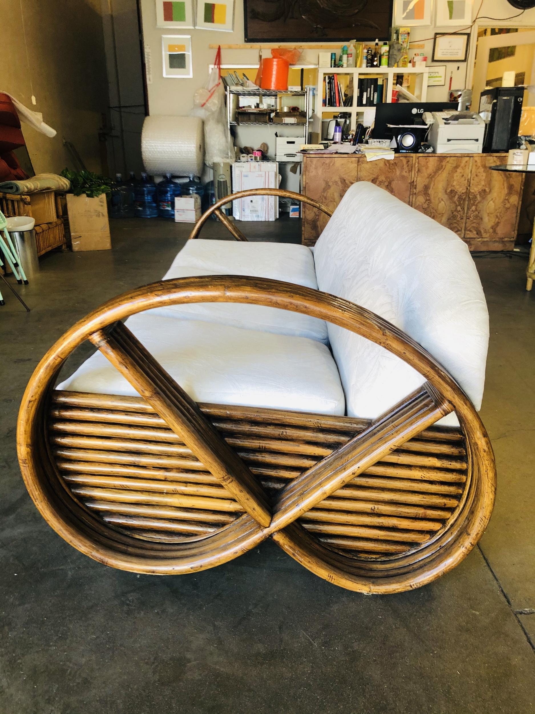 Mid Century 4 Strand Round Pretzel Sleeper Sofa w/ Pullout Bed In Excellent Condition In Van Nuys, CA