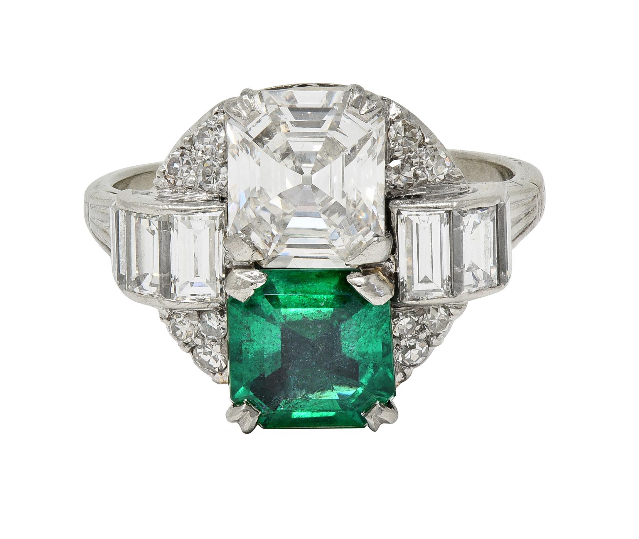 Anello vintage di metà secolo con diamante taglio Asscher da 4,00 CTW e smeraldo 14 carati bianco