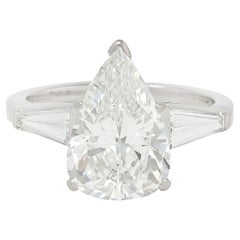 Mid-Century 4.04 CTW Pear Diamond Platinum Vintage Three Stone Engagement Ring (bague de fiançailles à trois pierres)
