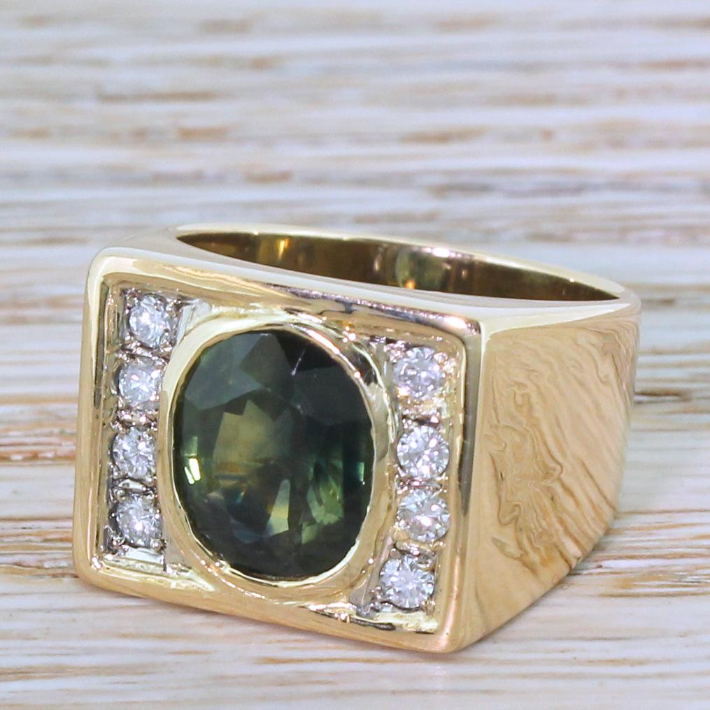 Midcentury 4.14 Carat Green Sapphire and Diamond Ring For Sale 4