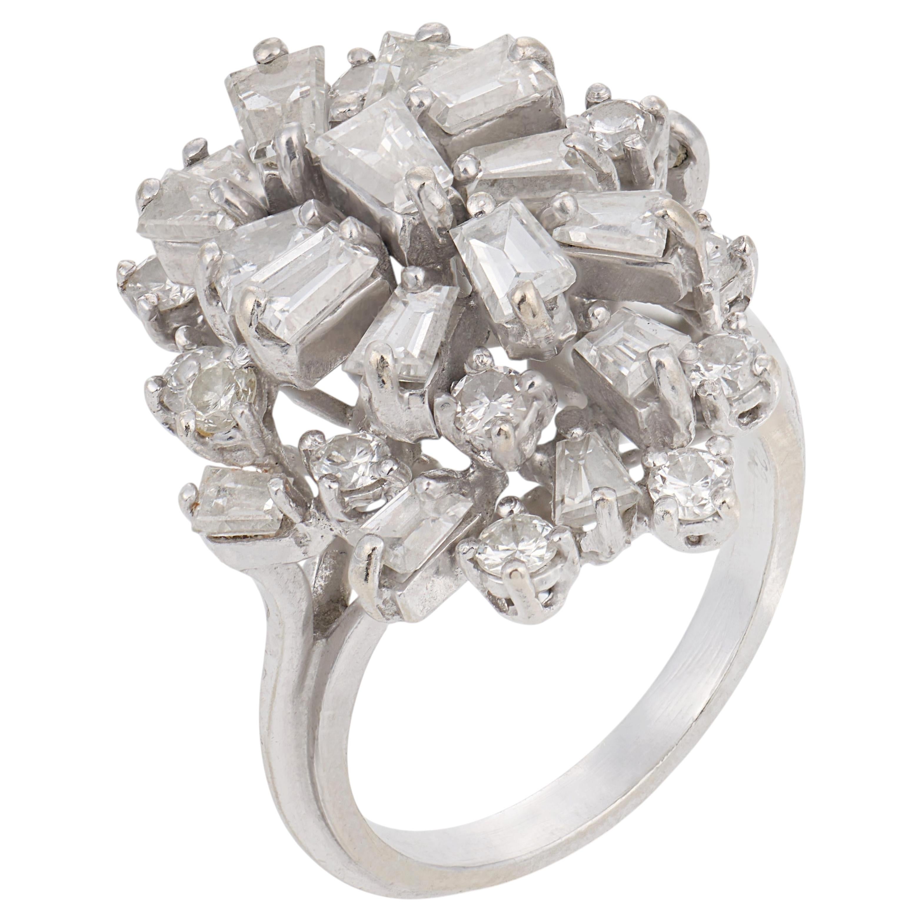 Mid-Century-Cocktailring mit 4,20 Karat Diamanten aus 14k Weißgold