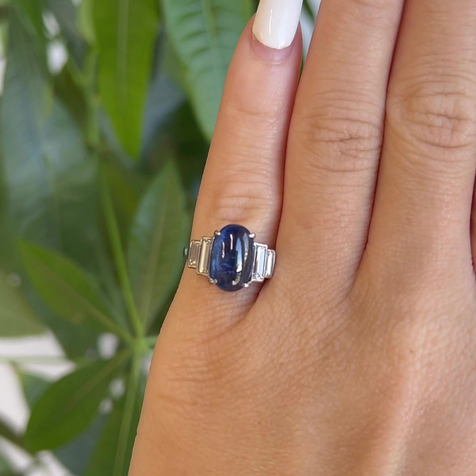 Mid Century 4.27 Carats Cabochon Blue Sapphire Diamond Platinum Ring In Excellent Condition In Beverly Hills, CA