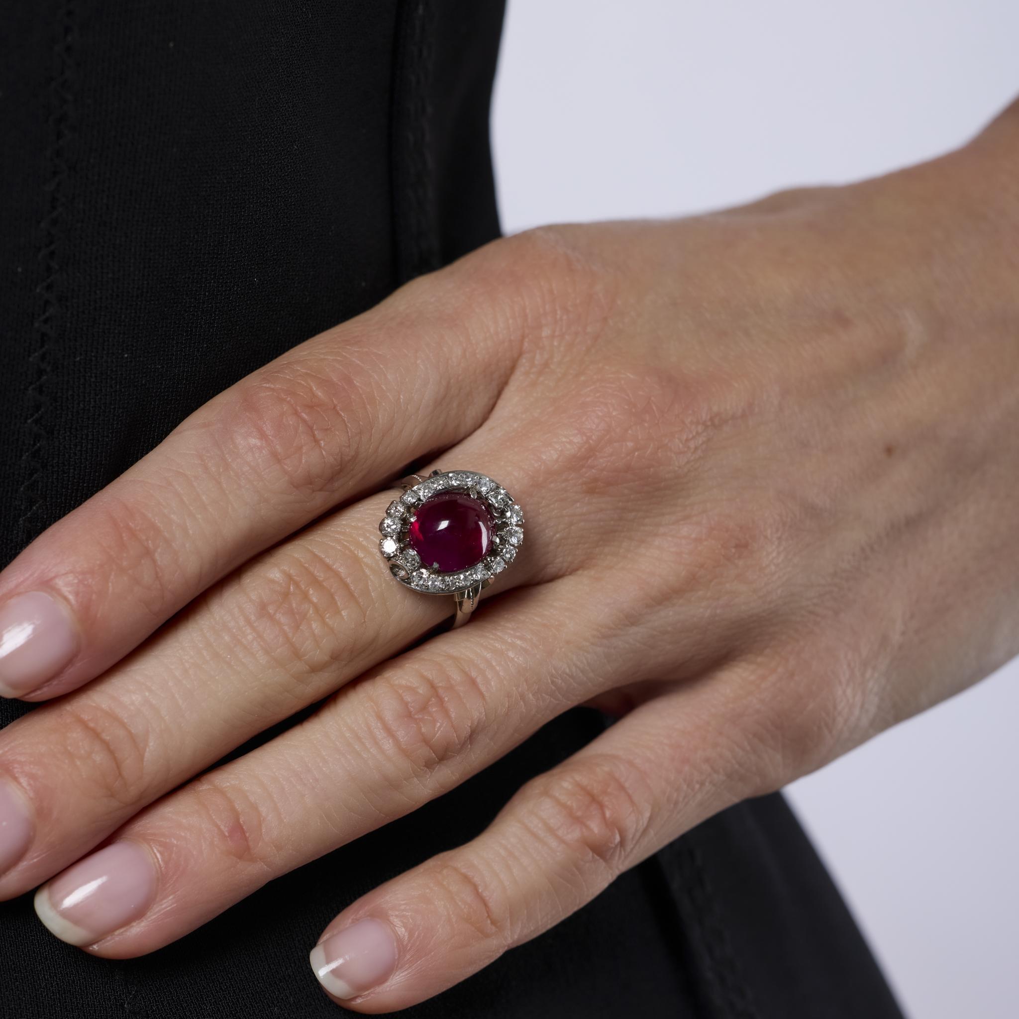 Cabochon Mid Century 4.30 carat cabochon cut Burma ruby diamond platinum ring For Sale