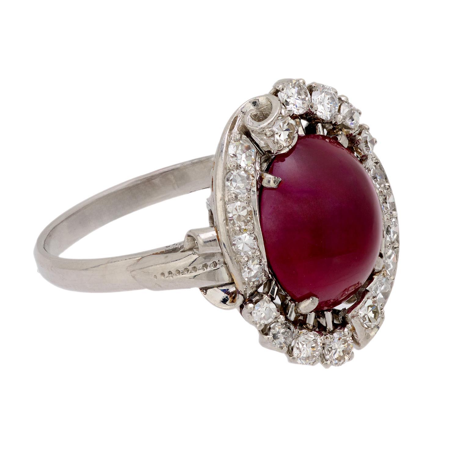 Mid Century 4.30 carat cabochon cut Burma ruby diamond platinum ring In Good Condition For Sale In Beverly Hills, CA