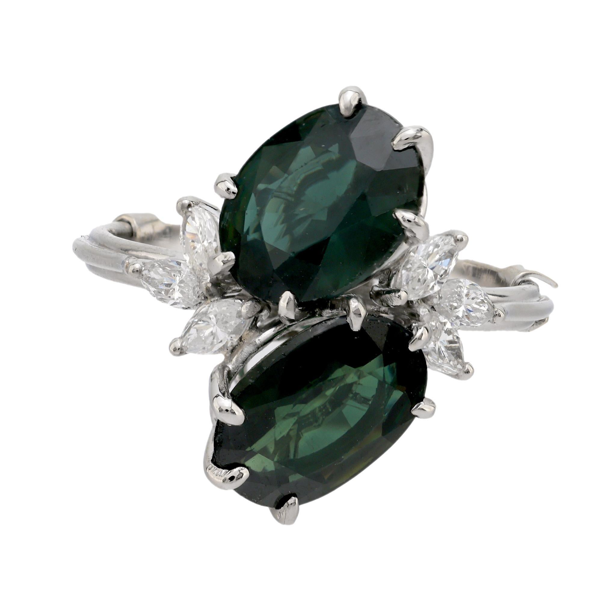 Mid Century 4.34 carat green sapphire platinum toi et moi ring For Sale