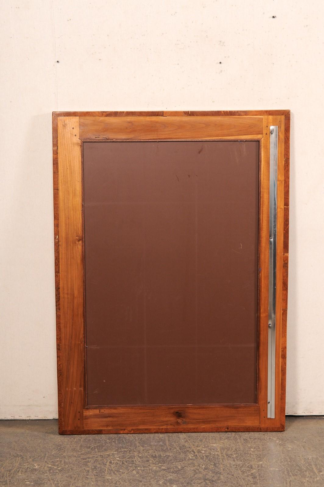 Specchio Mid-Century alto 4,5 piedi con bordo a venatura Wood in vendita 5