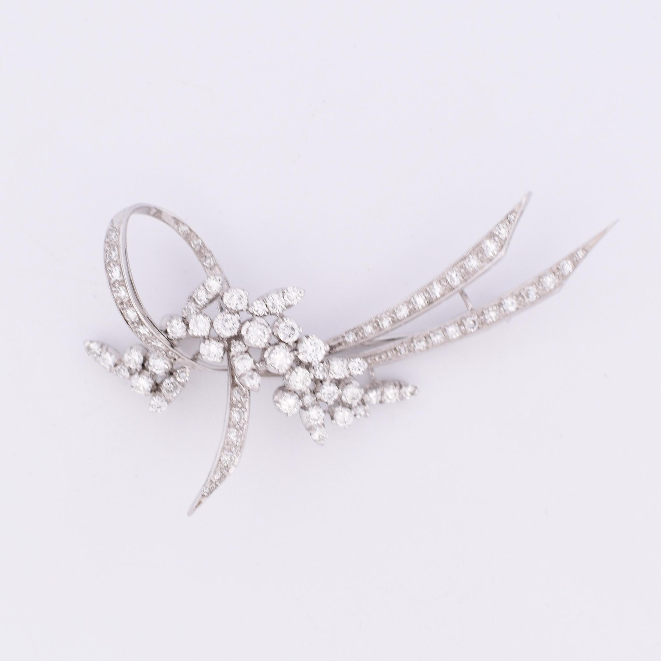Mid Century 4cttw VS Diamond Spray Brooch in 18K White Gold For Sale at