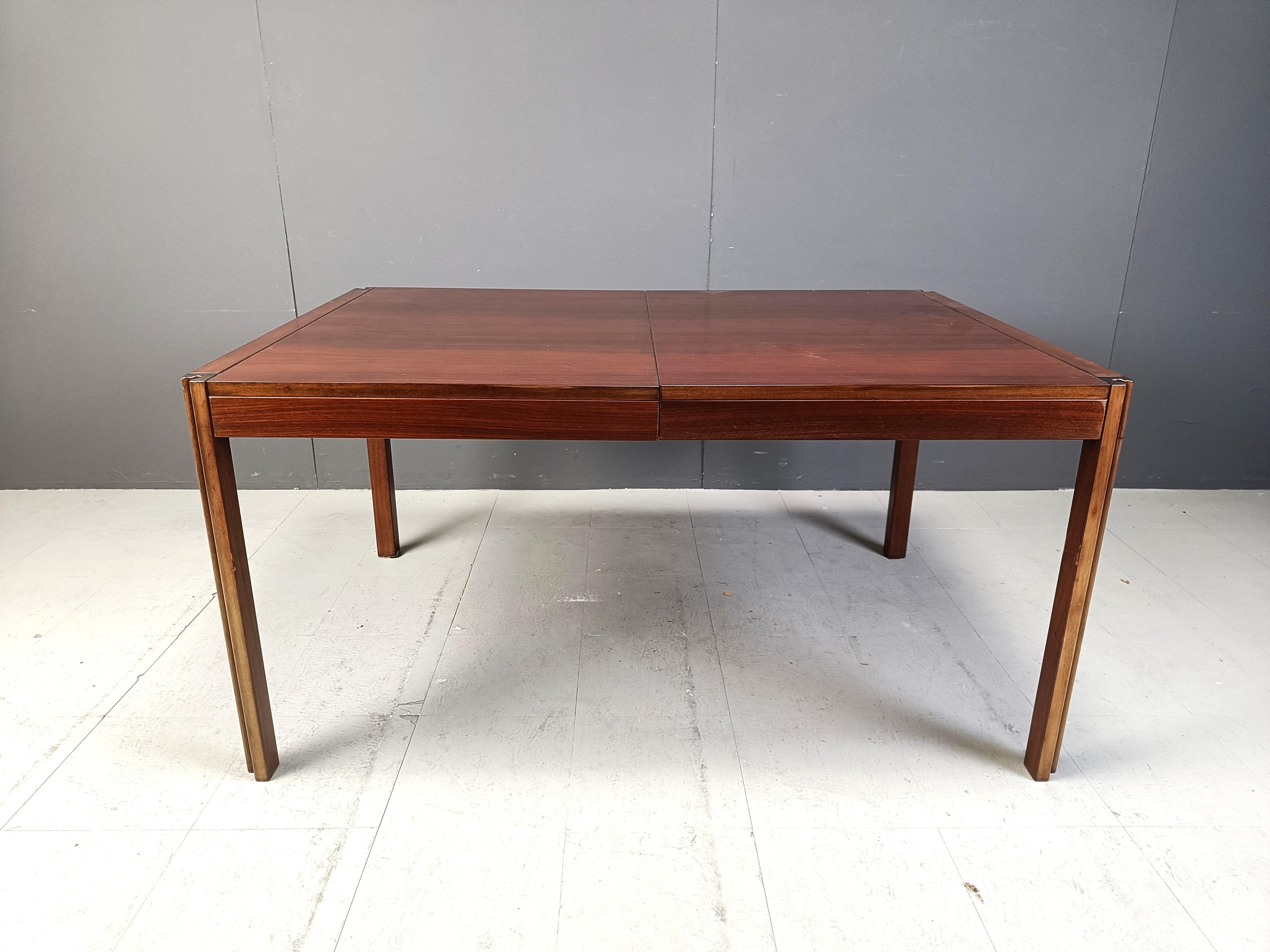 italien Table à manger 4D d'Angelo Mangiarotti pour Molteni, 1970 en vente