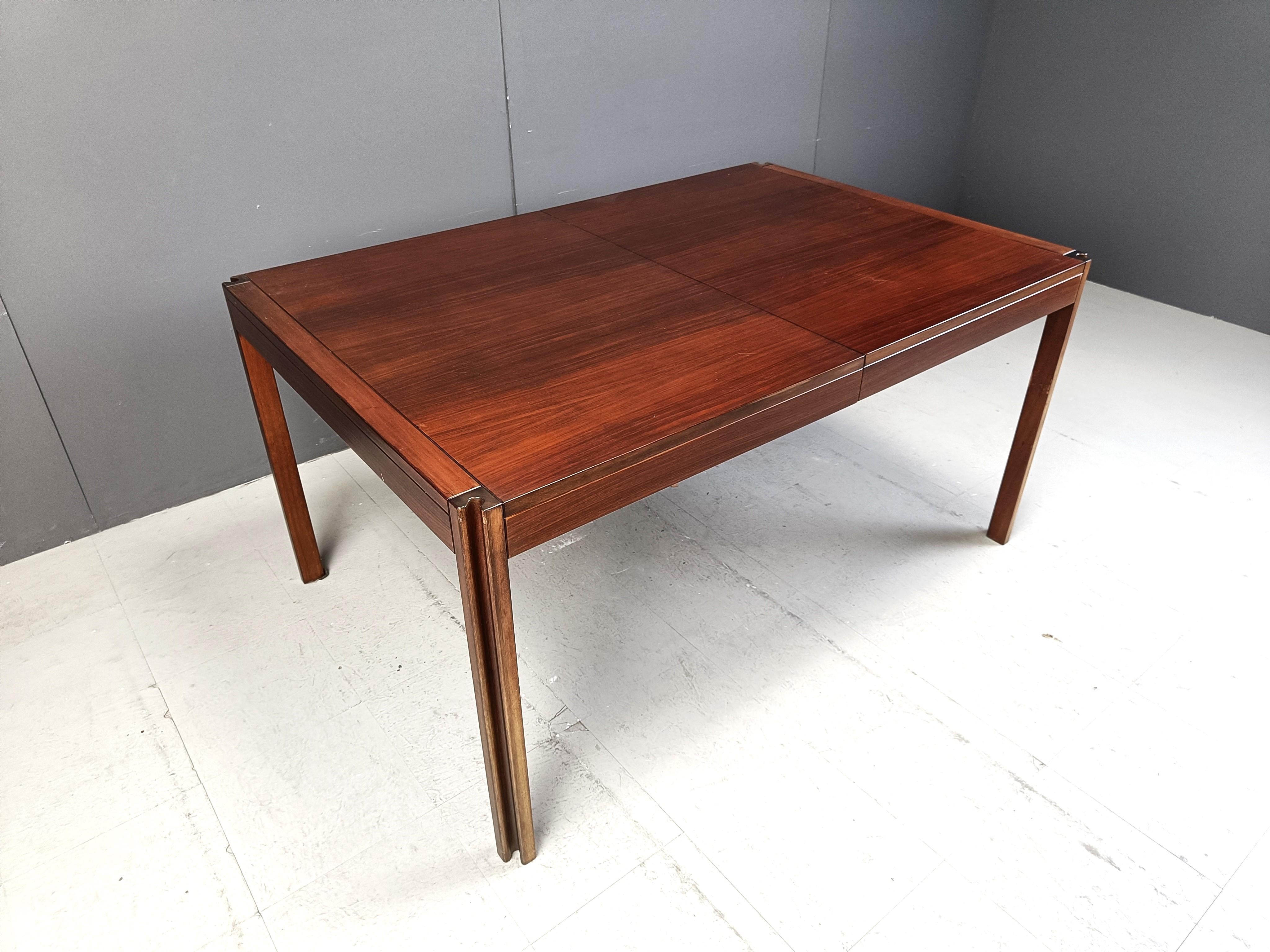 Fin du 20e siècle Table à manger 4D d'Angelo Mangiarotti pour Molteni, 1970 en vente