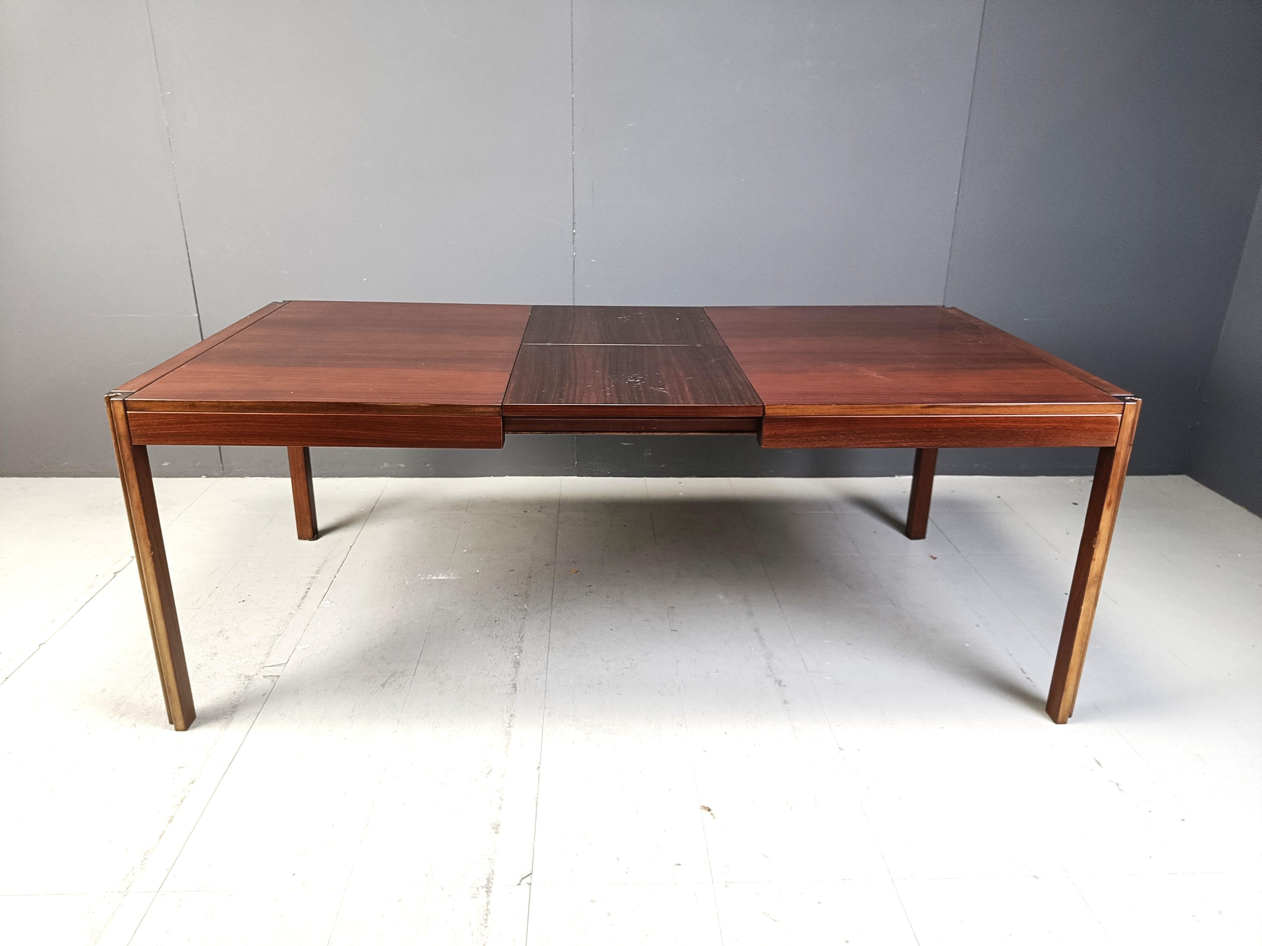 Table à manger 4D d'Angelo Mangiarotti pour Molteni, 1970 en vente 2