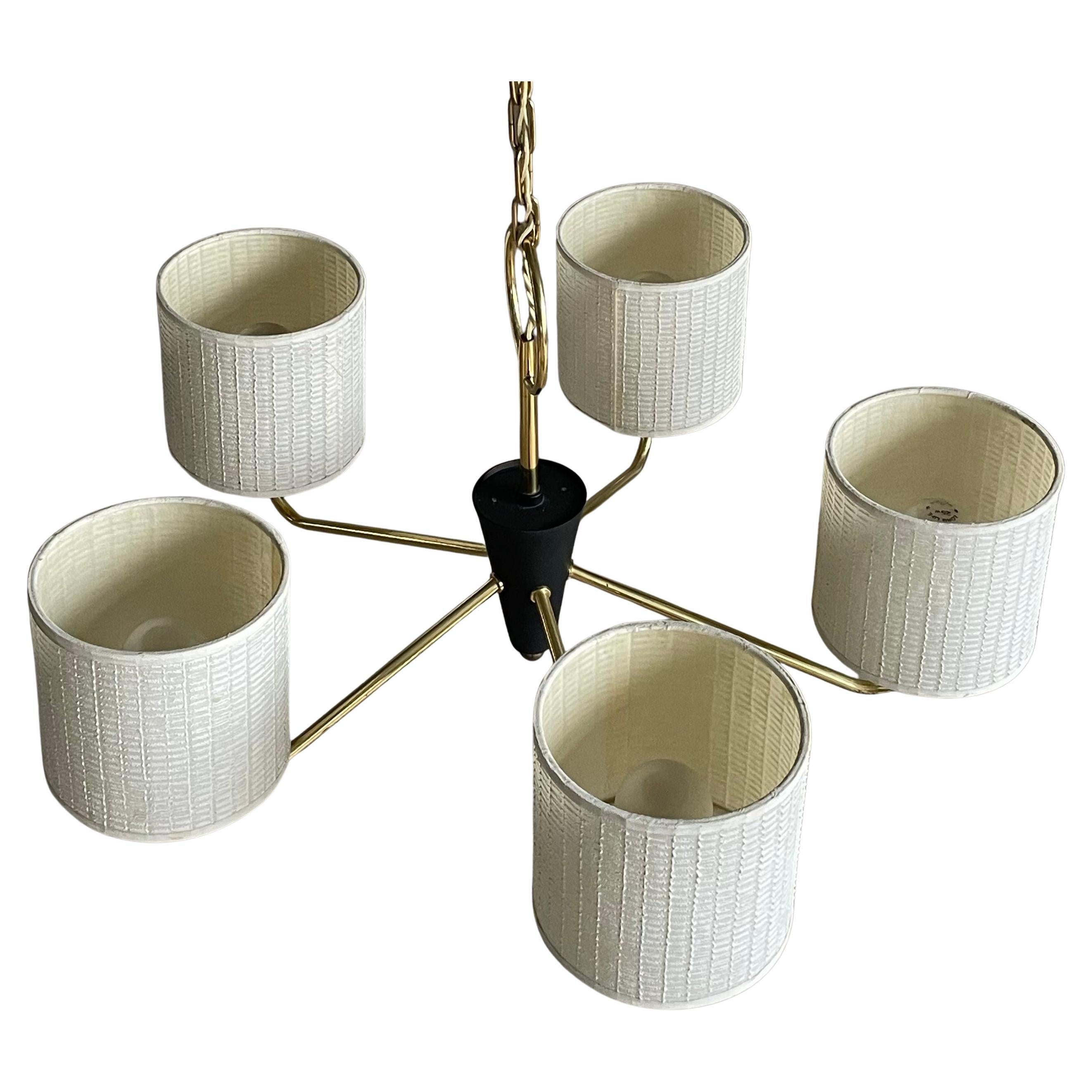 Svizzero Lampada da soffitto in ottone a 5 elementi del Mid Century in vendita