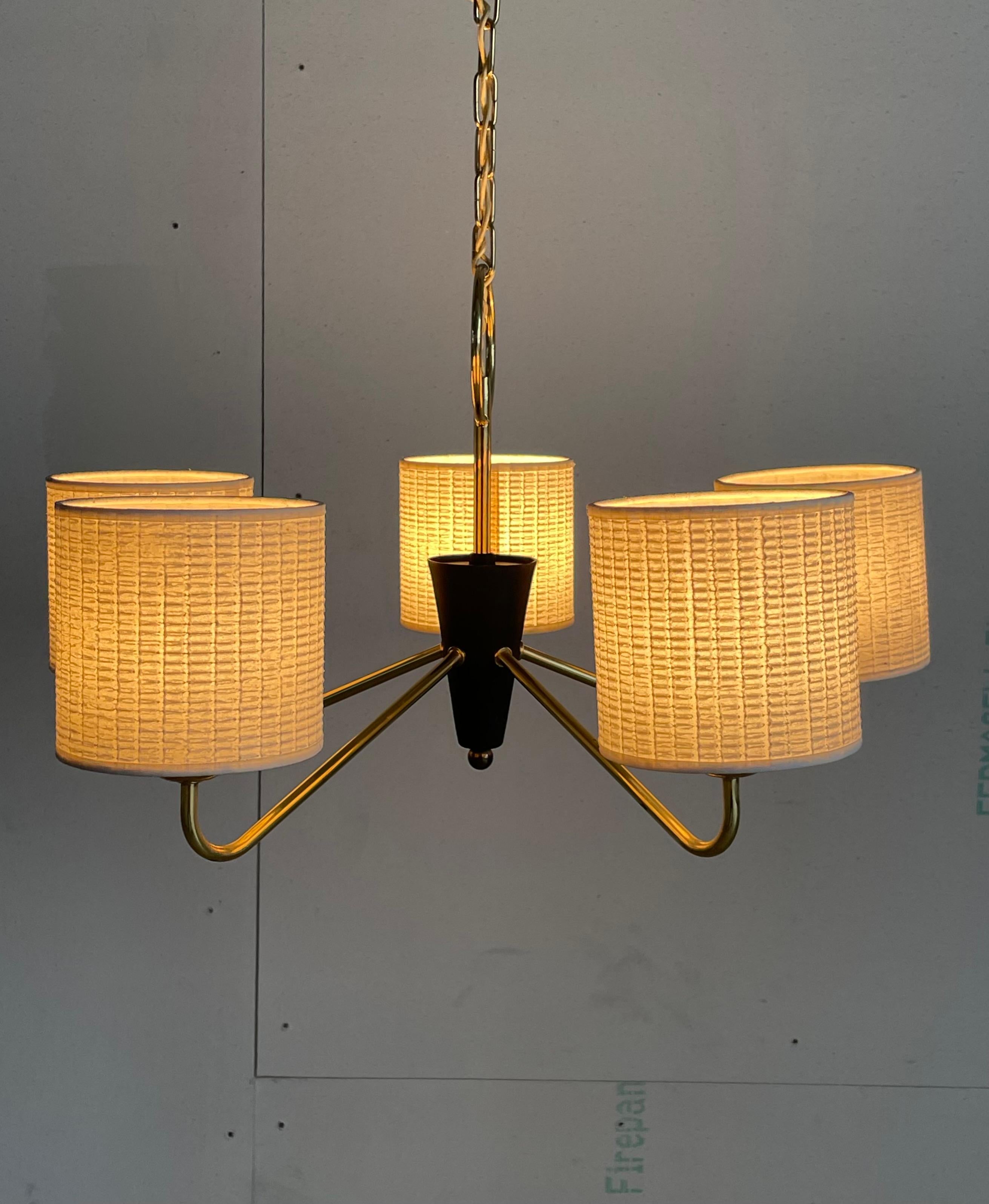 Lampada da soffitto in ottone a 5 elementi del Mid Century In condizioni buone in vendita a Bern, CH