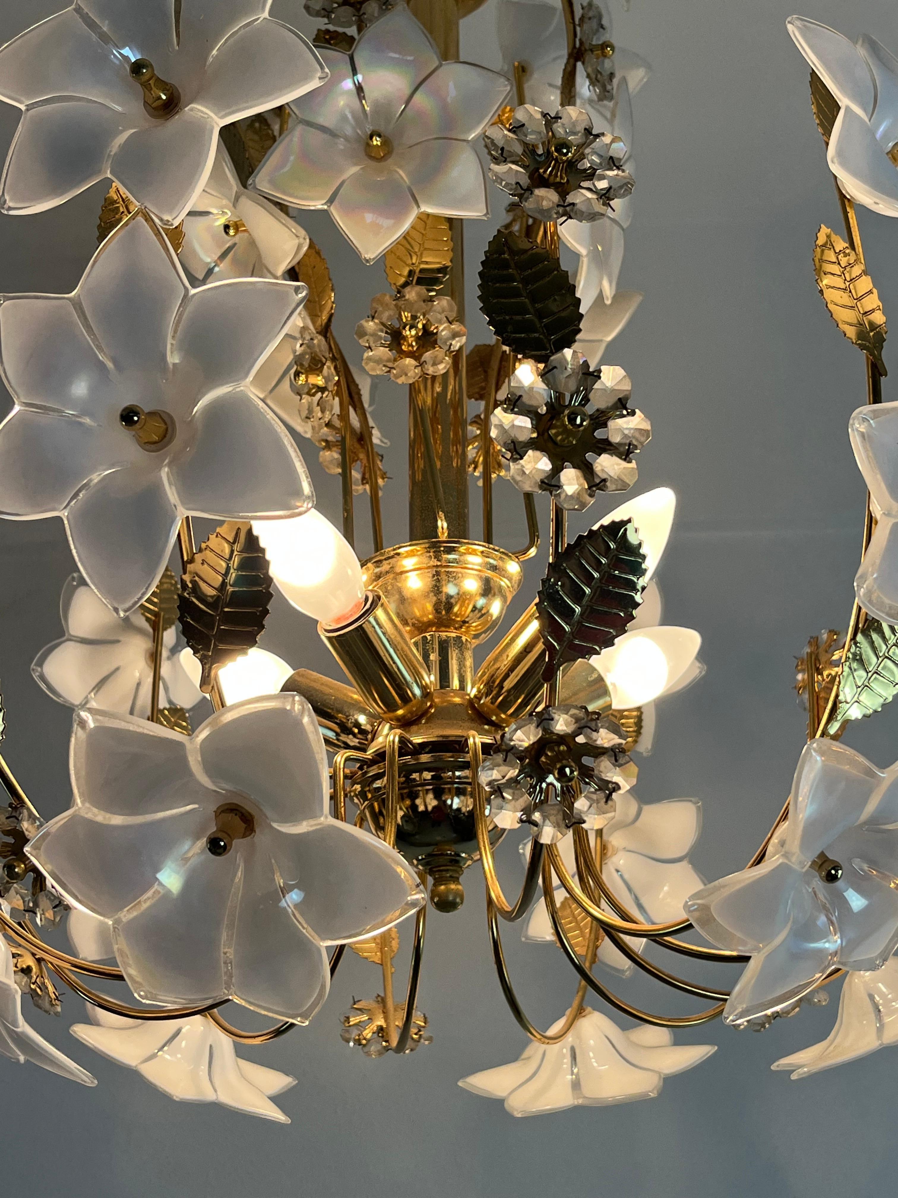 Mid-Century 5-Light Murano Glass Flower Chandelier, 1960s For Sale 1