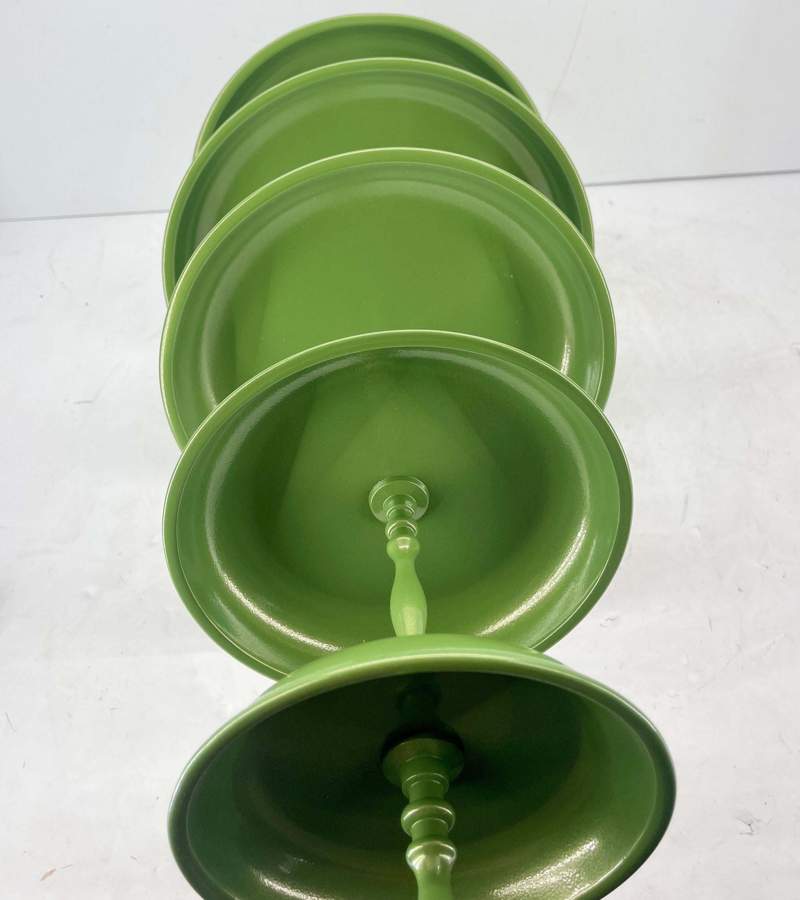 Vassoio centrotavola con piedistallo verde a 5 livelli del Mid-Century in vendita 4