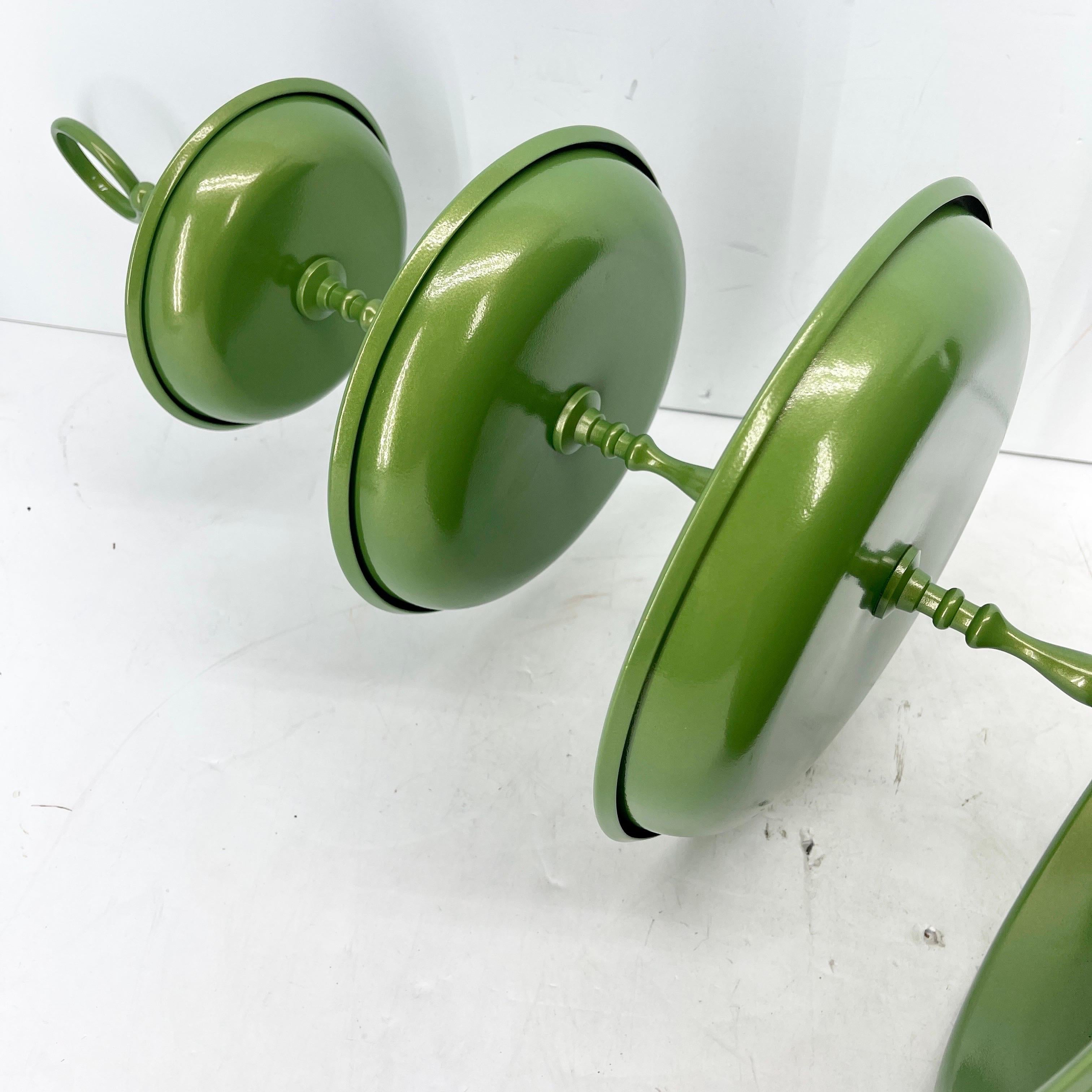 Placcato argento Vassoio centrotavola con piedistallo verde a 5 livelli del Mid-Century in vendita