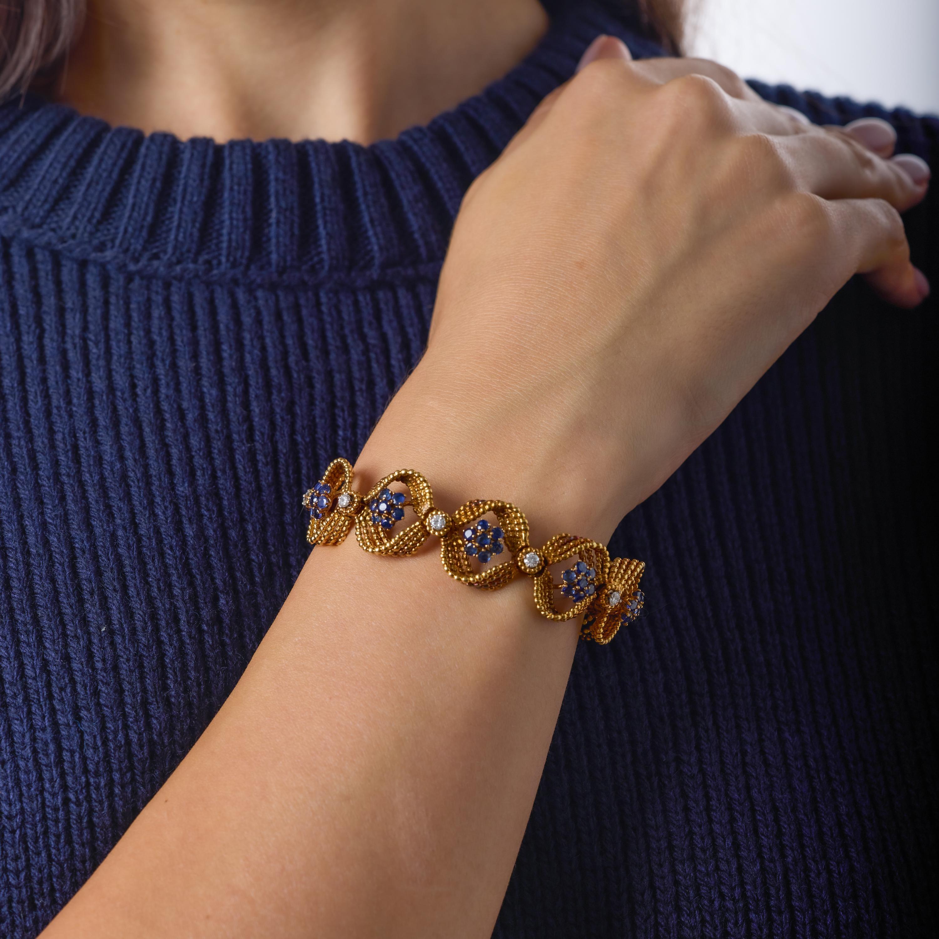 Pulsera trenzada de oro amarillo de 18 quilates con zafiro y diamante de 5,00 quilates de mediados de siglo Corte único en venta