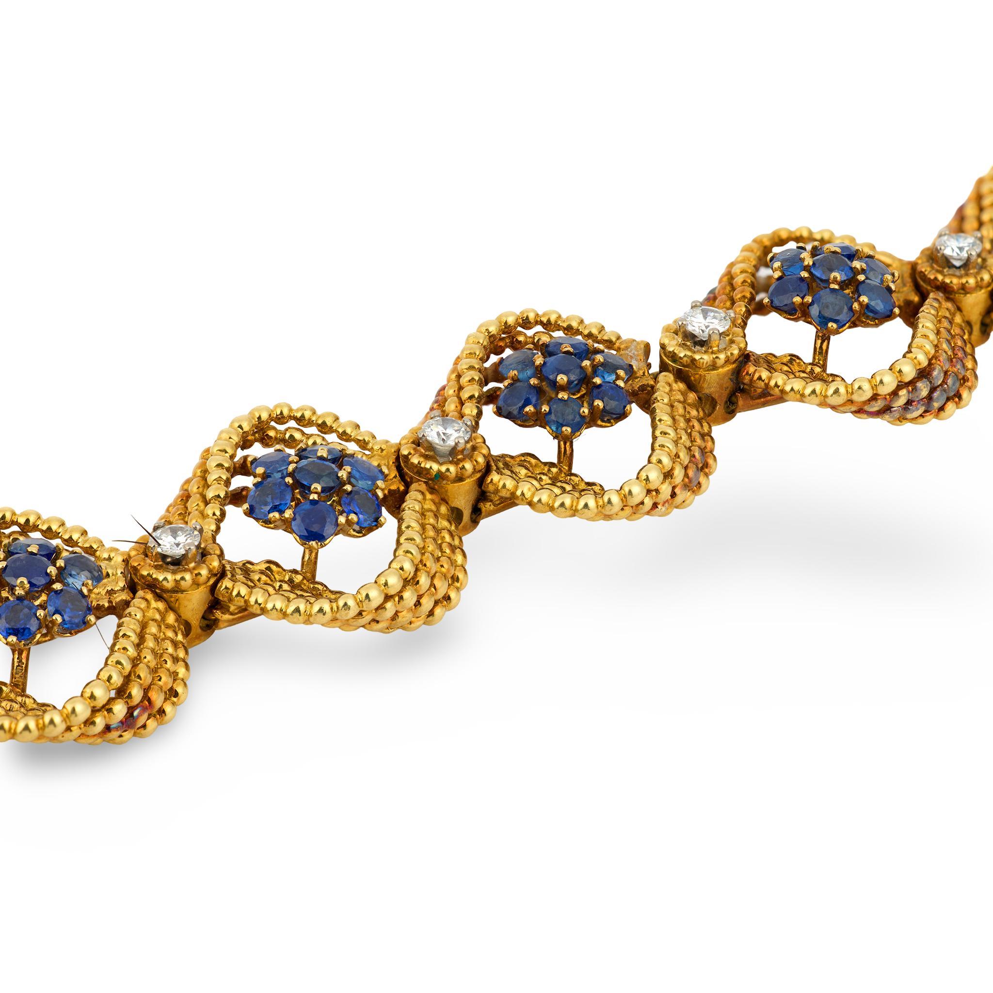 Pulsera trenzada de oro amarillo de 18 quilates con zafiro y diamante de 5,00 quilates de mediados de siglo en Bueno estado para la venta en Beverly Hills, CA