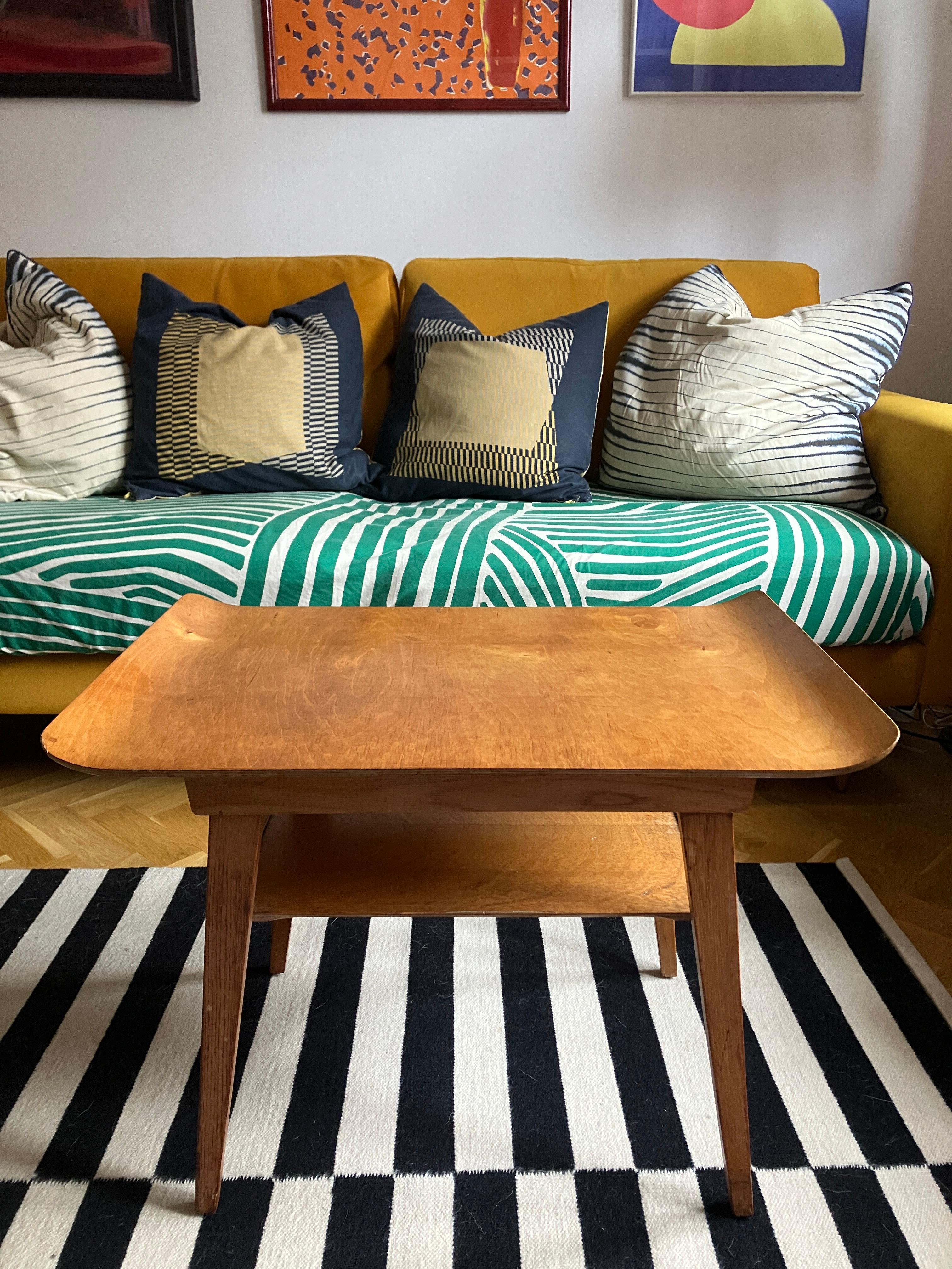 Mid Century 50's English Bent Plywood End Table Couchtisch von Myer (Skandinavische Moderne) im Angebot