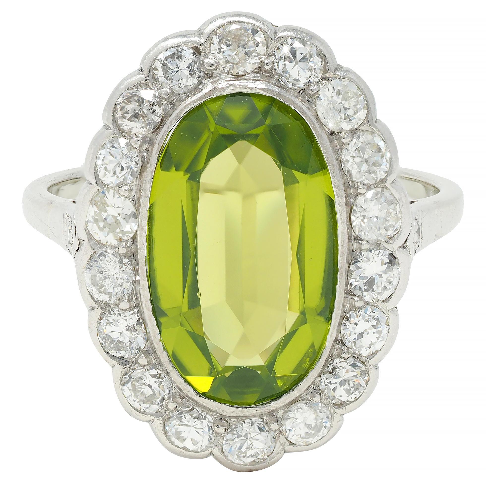 Mid-Century 5.35 CTW Peridot Diamond Platinum 14K White Gold Vintage Halo Ring (Bague Halo Vintage en or blanc) 10