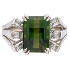 Anello cocktail in platino con diamante e tormalina verde da 5,60 carati del Mid Century