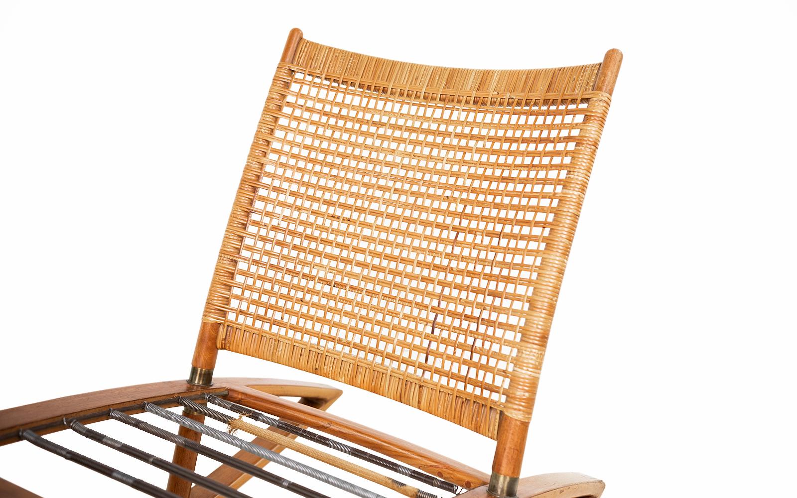 Rocking Chair aus Schilfrohr von Fredrik A Kayser, Mitte des Jahrhunderts (Moderne der Mitte des Jahrhunderts) im Angebot