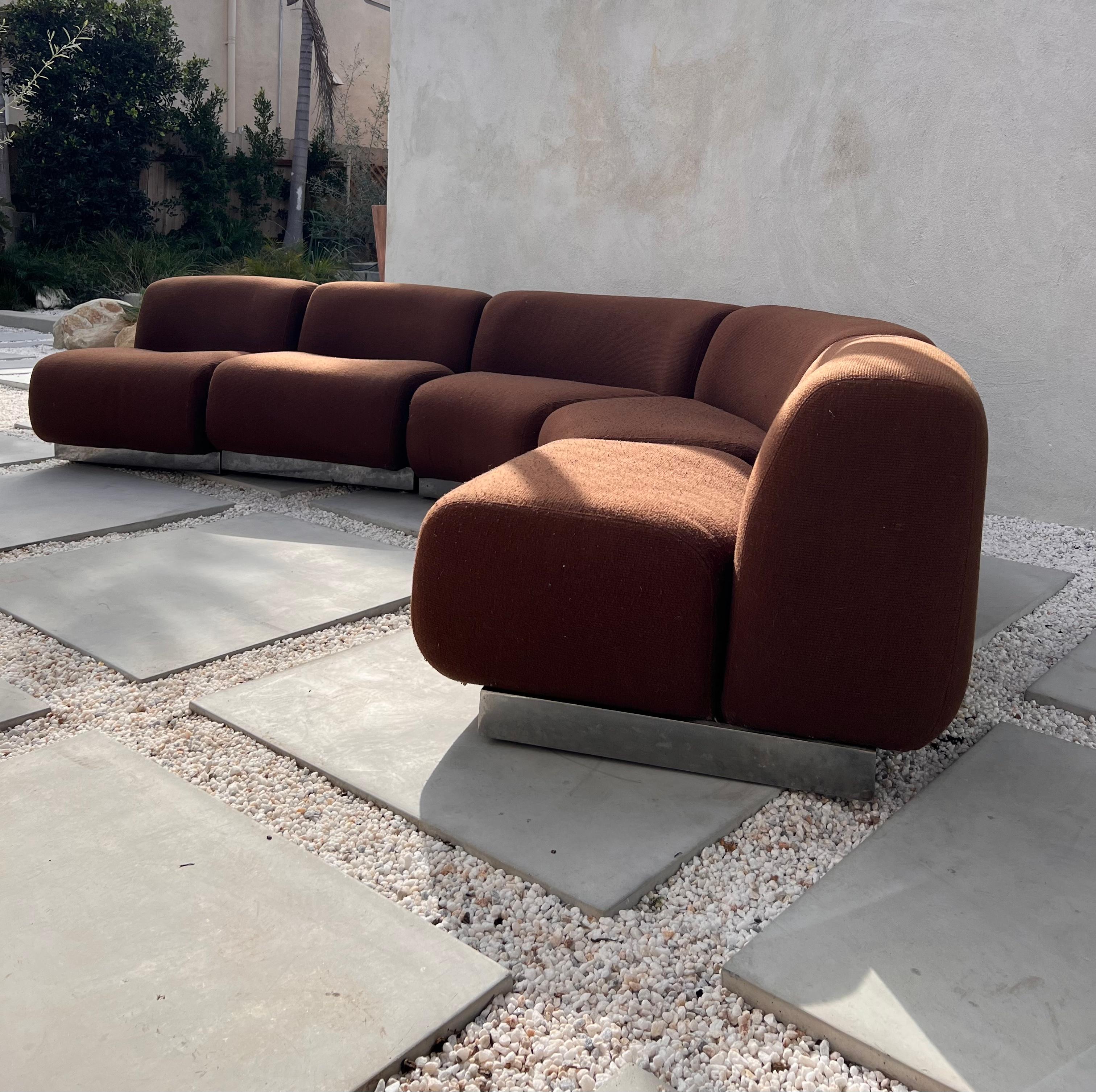 Mid-Century 5pc Modular Sofa W Chrome Base, circa 1970 In Good Condition In View Park, CA