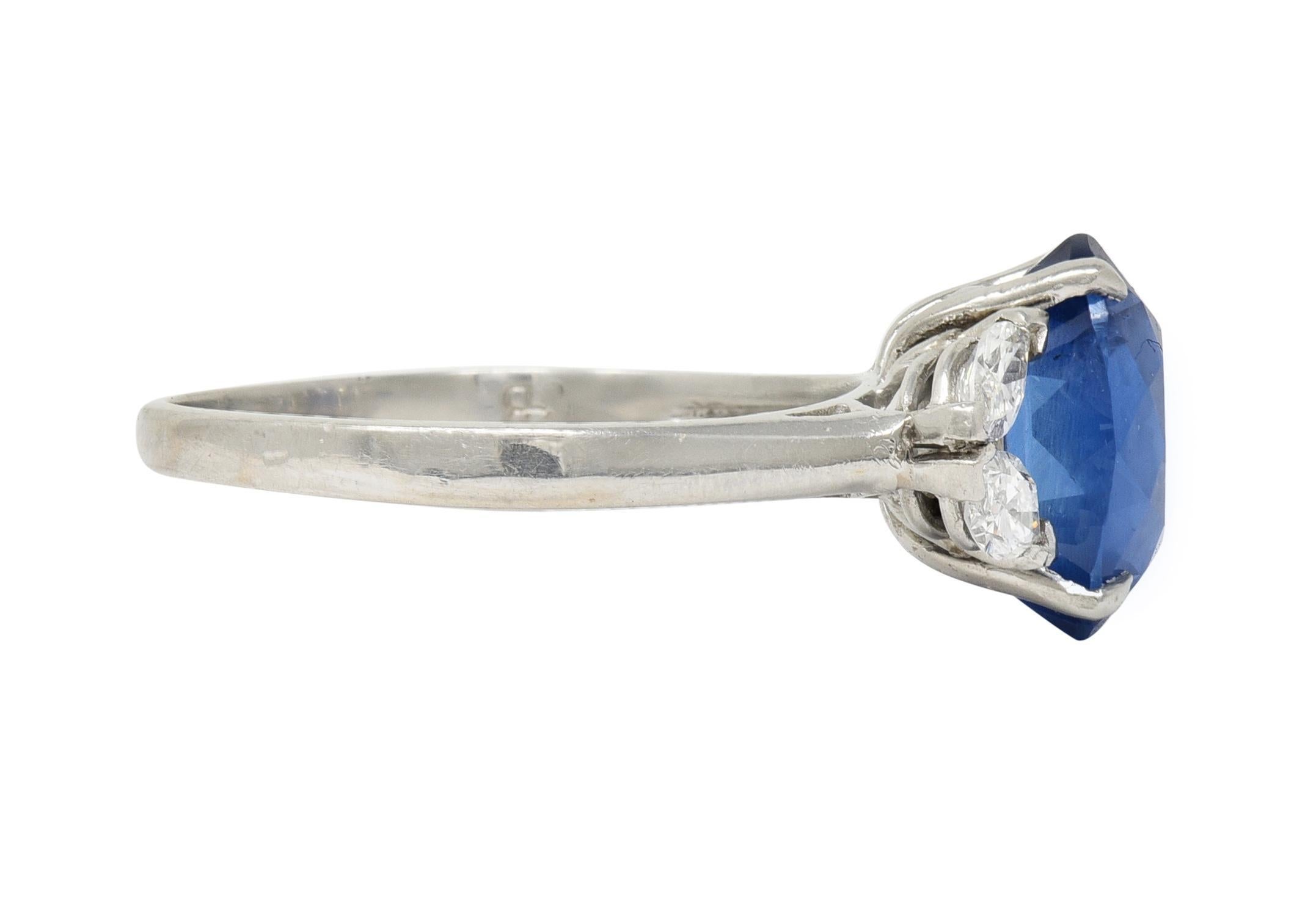 Mid-Century 6,12 Karat unbehandelter Burma-Saphir Diamant Platin Fünf-Stein-Ring GIA (Marquiseschliff) im Angebot