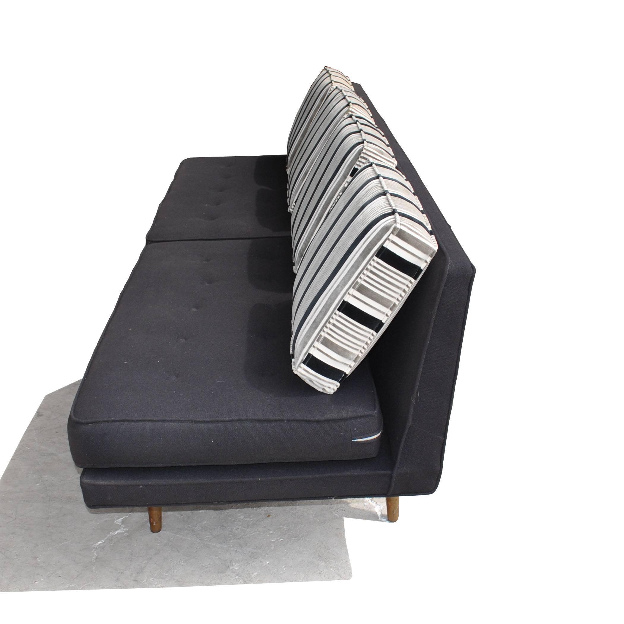 Mid-Century Modern Canapé sans accoudoirs Wormley Dunbar du milieu du siècle n° 5526 en vente