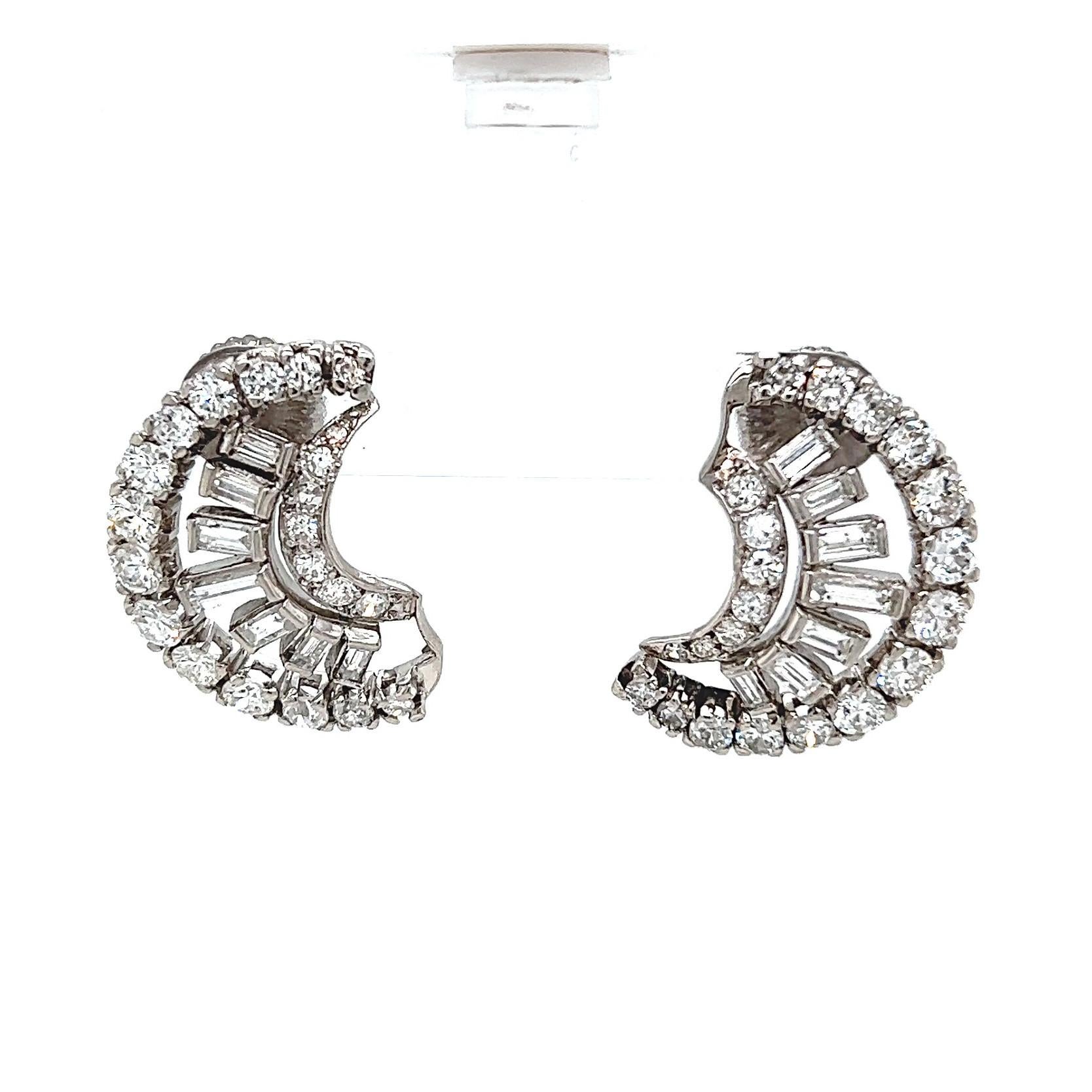 Mid-Century Halbmond-Ohrringe mit 7,00 Karat Diamanten aus Platin 1