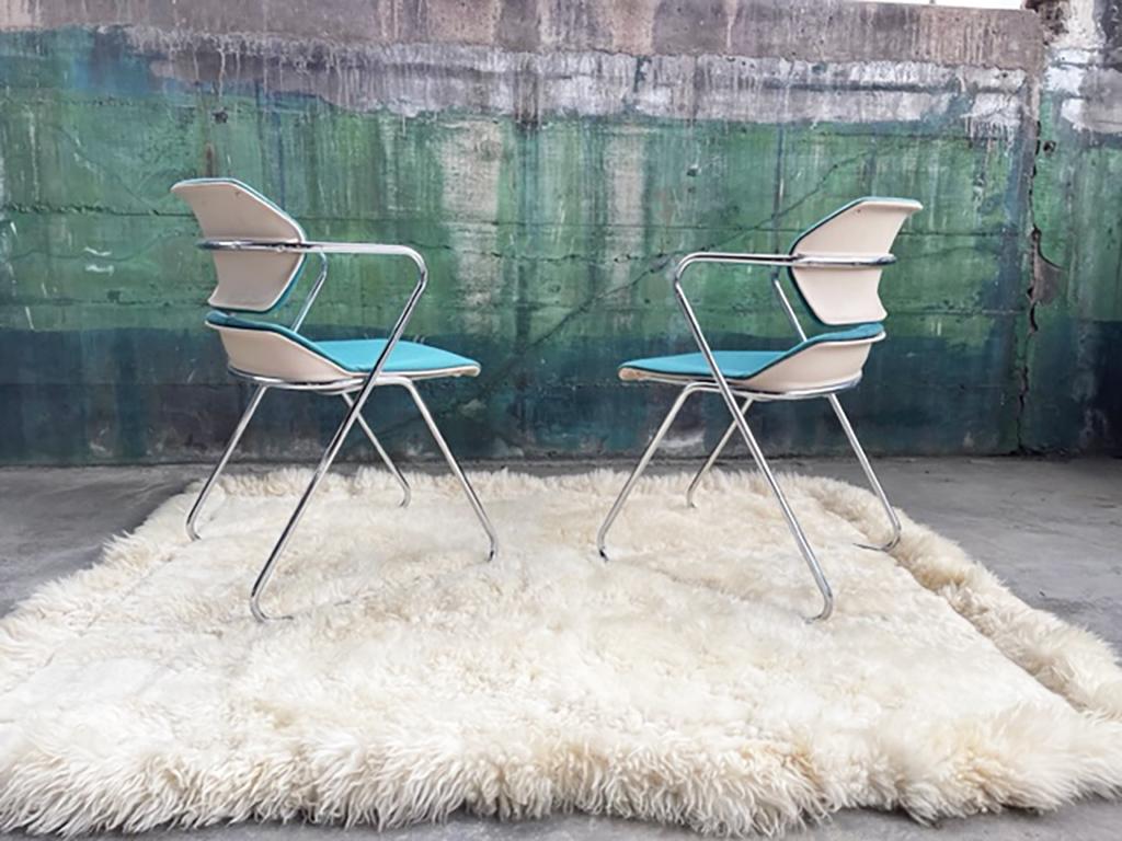 1970s Set of 5 Hugh Acton Early Acton Stacker chairs.
In good vintage condition, upholstered in original 1970s textured textile.

In a superb vintage and rare turquoise color that POPS! Great for your contemporary, modern, postmodern, or Mid Century