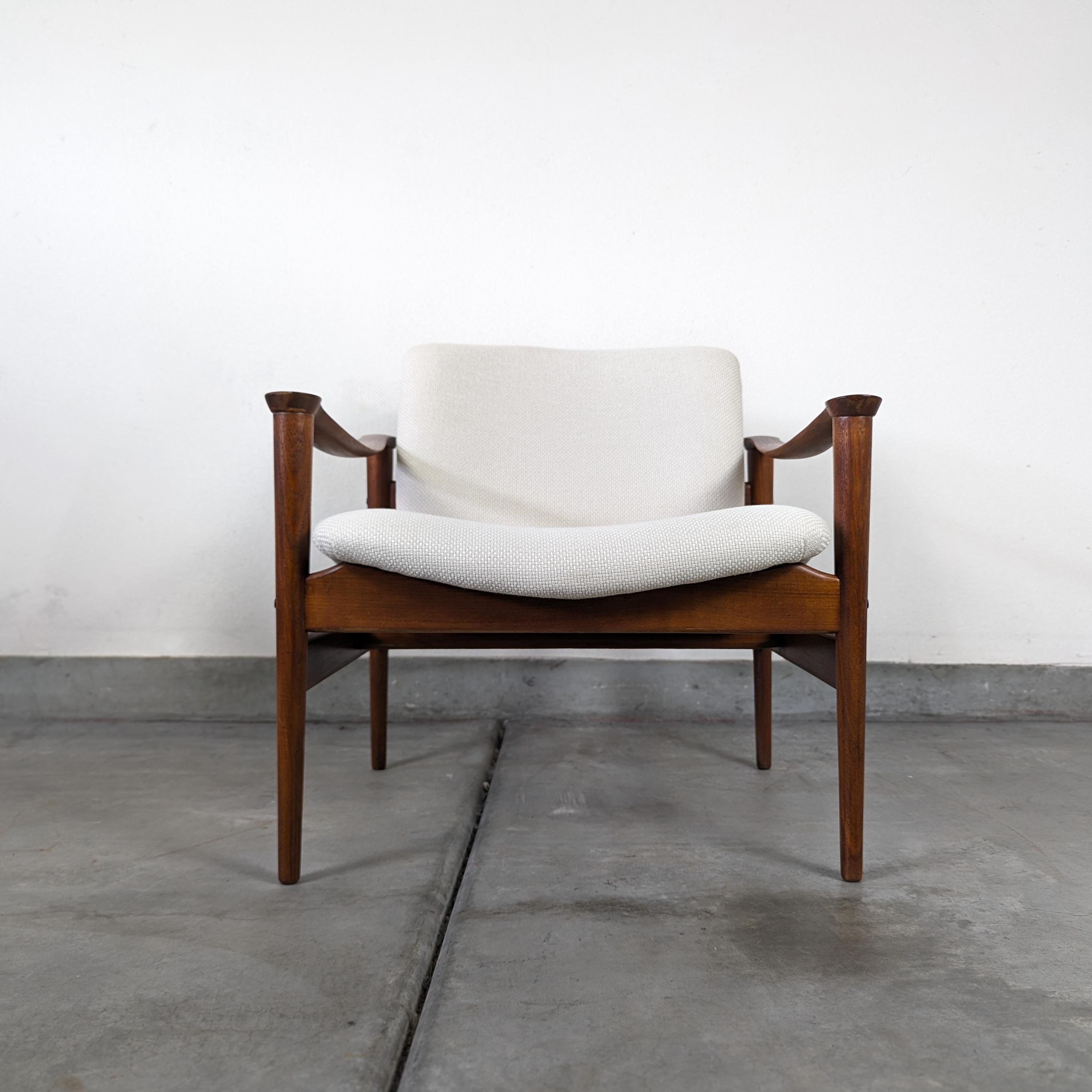 Scandinavian Modern Mid Century 711 Lounge Chair by Fredrik Kayser for Vatne Møbelfabrikk, c1950s For Sale