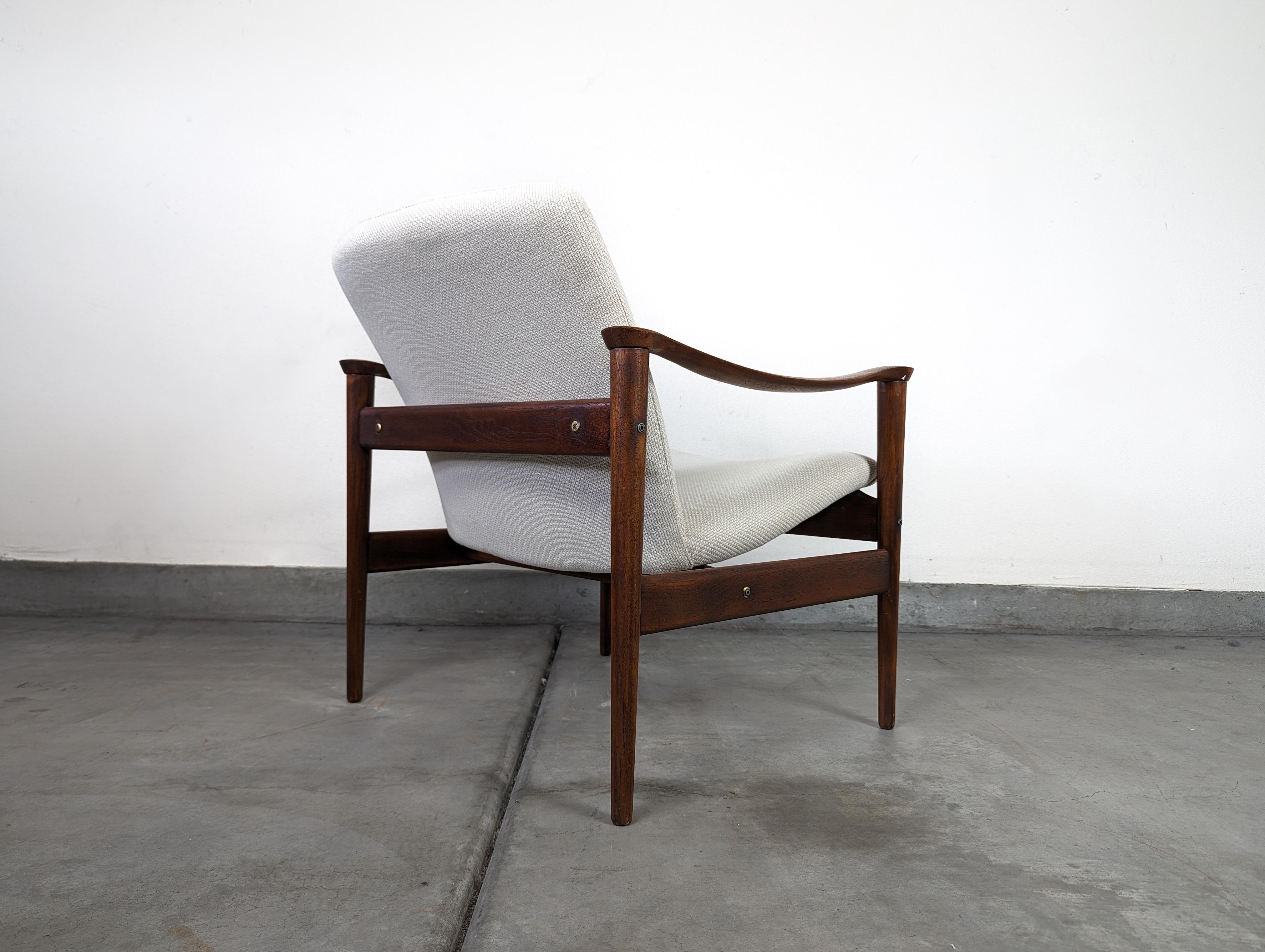 Mid Century 711 Lounge Chair von Fredrik A. Kayser für Vatne Møbelfabrikk, um 1950 im Angebot 1