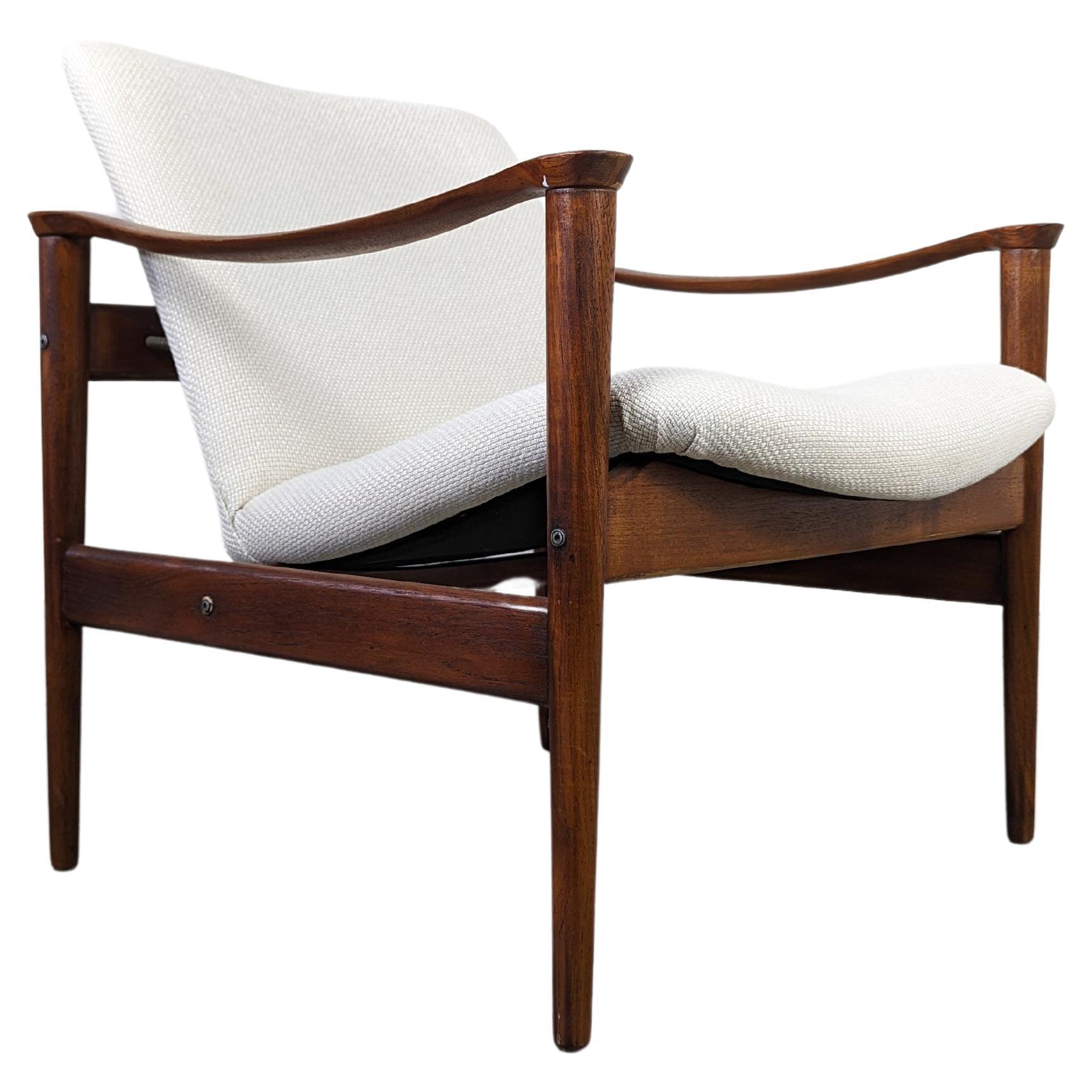 Mid Century 711 Lounge Chair von Fredrik A. Kayser für Vatne Møbelfabrikk, um 1950 im Angebot