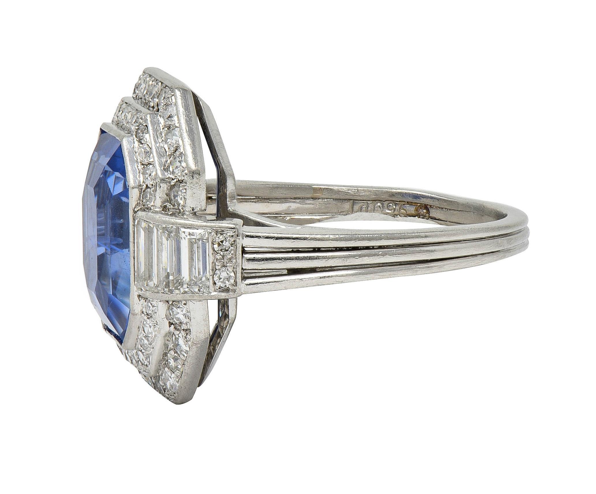 Bague halo vintage du milieu du siècle, saphir de Ceylan non chauffé, diamant et platine, 7,12 carats poids total en vente 1