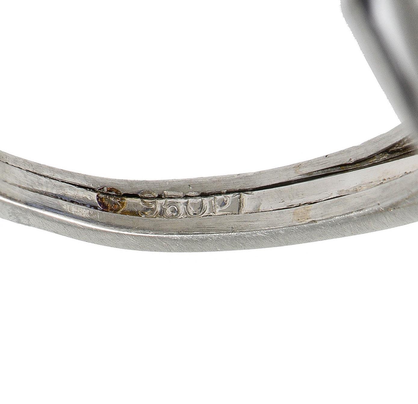 Bague halo vintage du milieu du siècle, saphir de Ceylan non chauffé, diamant et platine, 7,12 carats poids total en vente 3