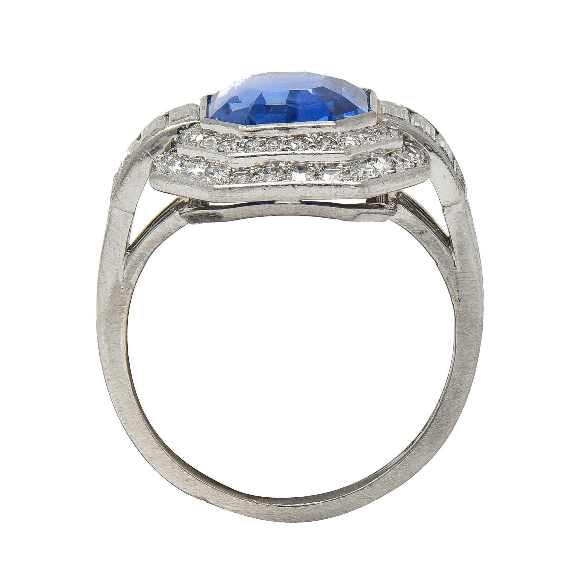 Bague halo vintage du milieu du siècle, saphir de Ceylan non chauffé, diamant et platine, 7,12 carats poids total en vente 4