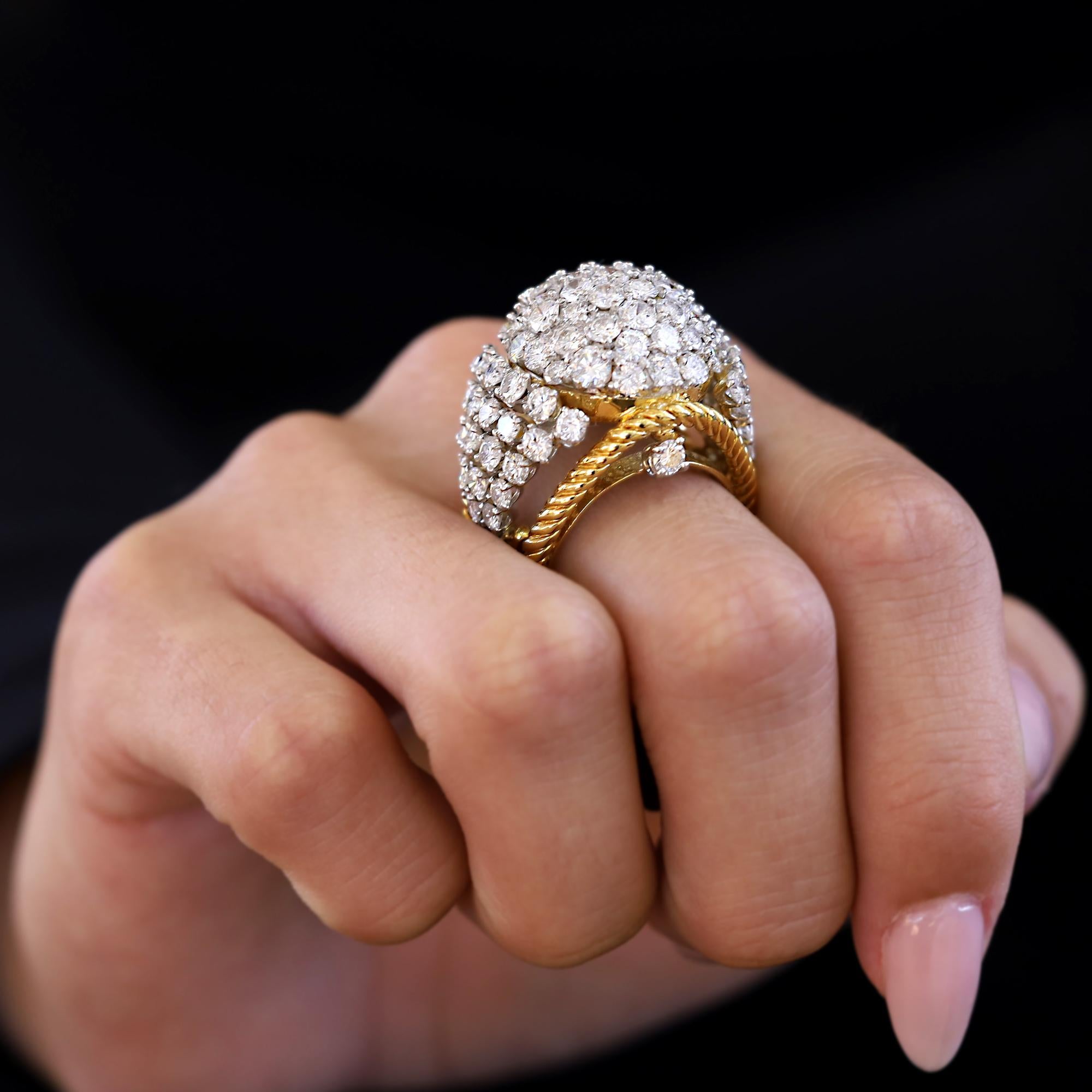Anillo de cóctel de diamantes en cúpula de 7,50 quilates de mediados de siglo Retro en venta