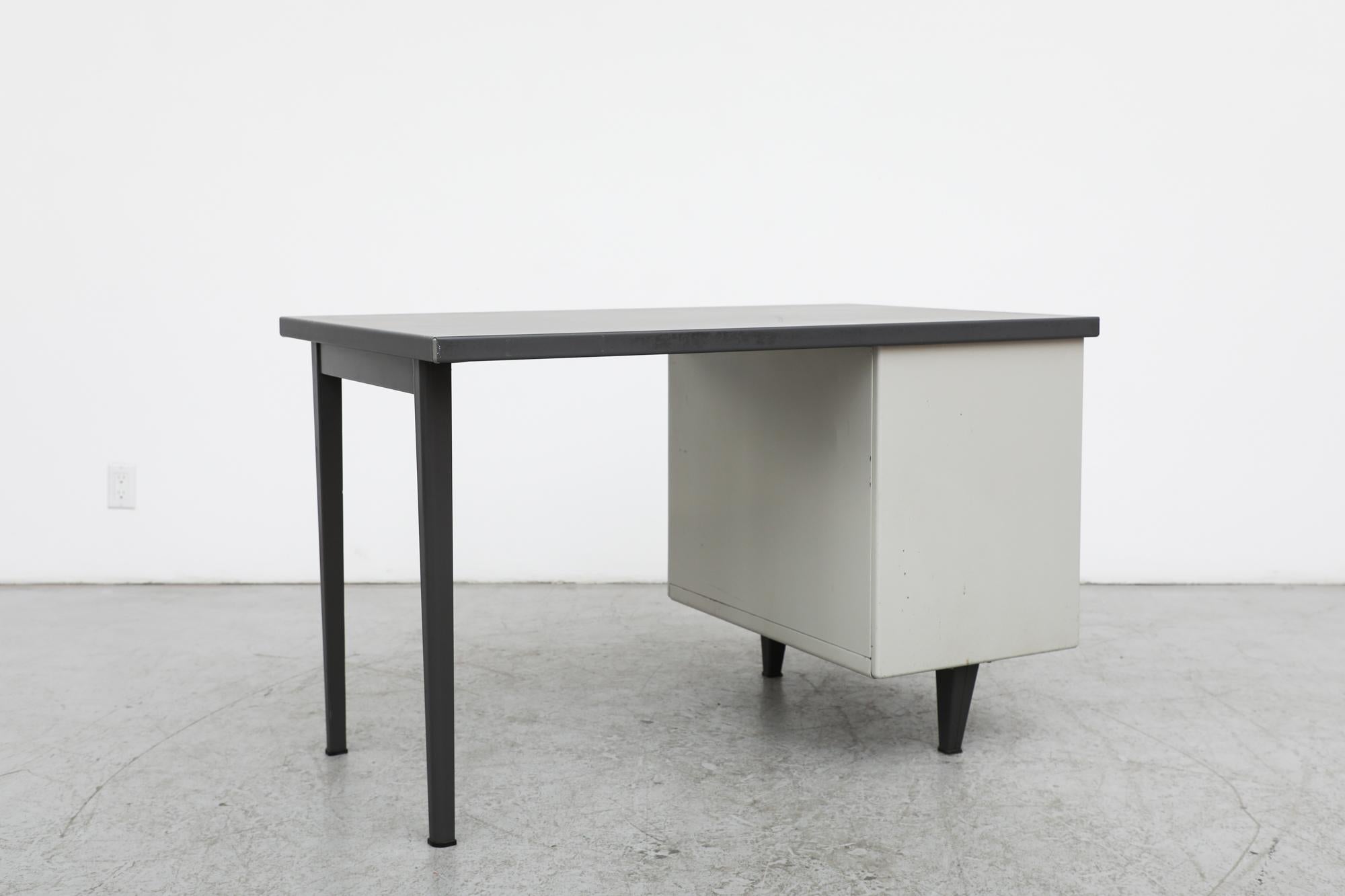Mid-Century '7800 Series' Desk by A.R Cordemeyer for Gispen 11