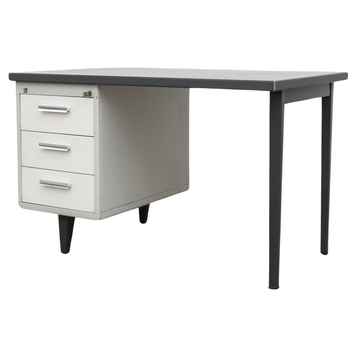 Mid-Century '7800 Series' Desk by A.R Cordemeyer for Gispen For Sale