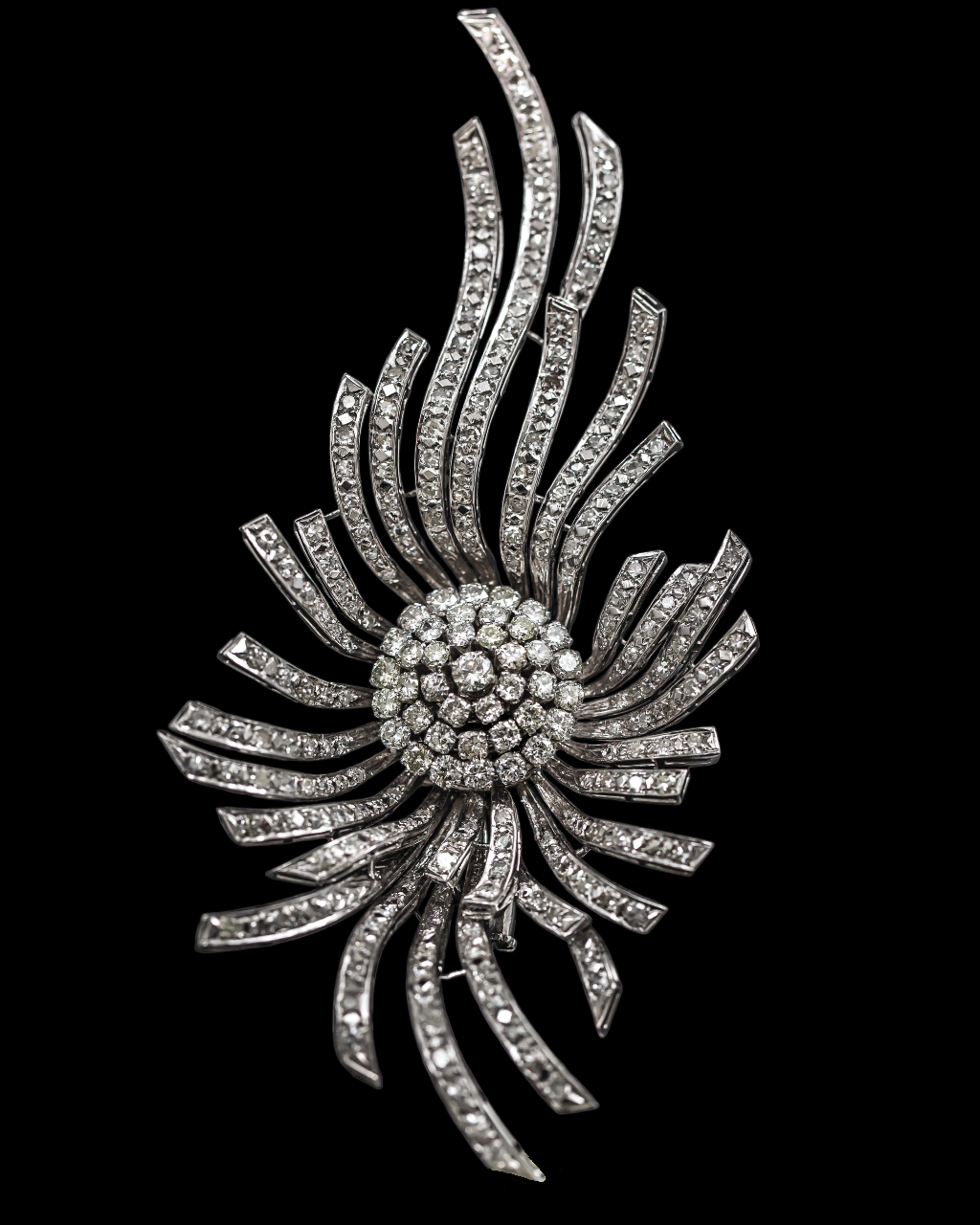 Mid-Century 8 Carat Diamond Celestial Floral Brooch Platinum 1950s 1960s en vente 6